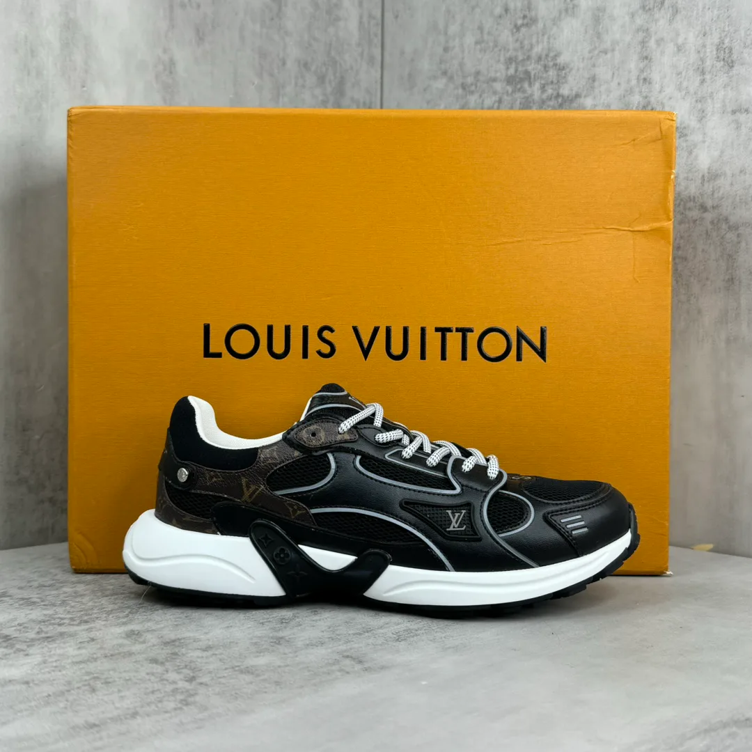 Кроссовки Женские Louis Vuitton 11349514