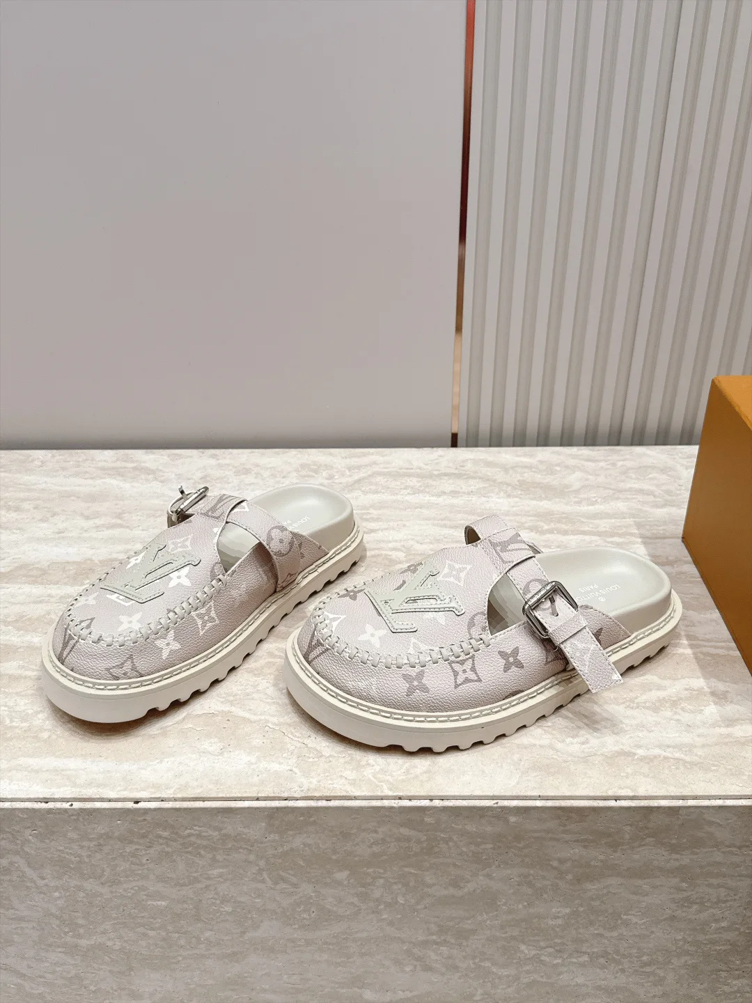Мюли И Сабо Женские Louis Vuitton 18187129