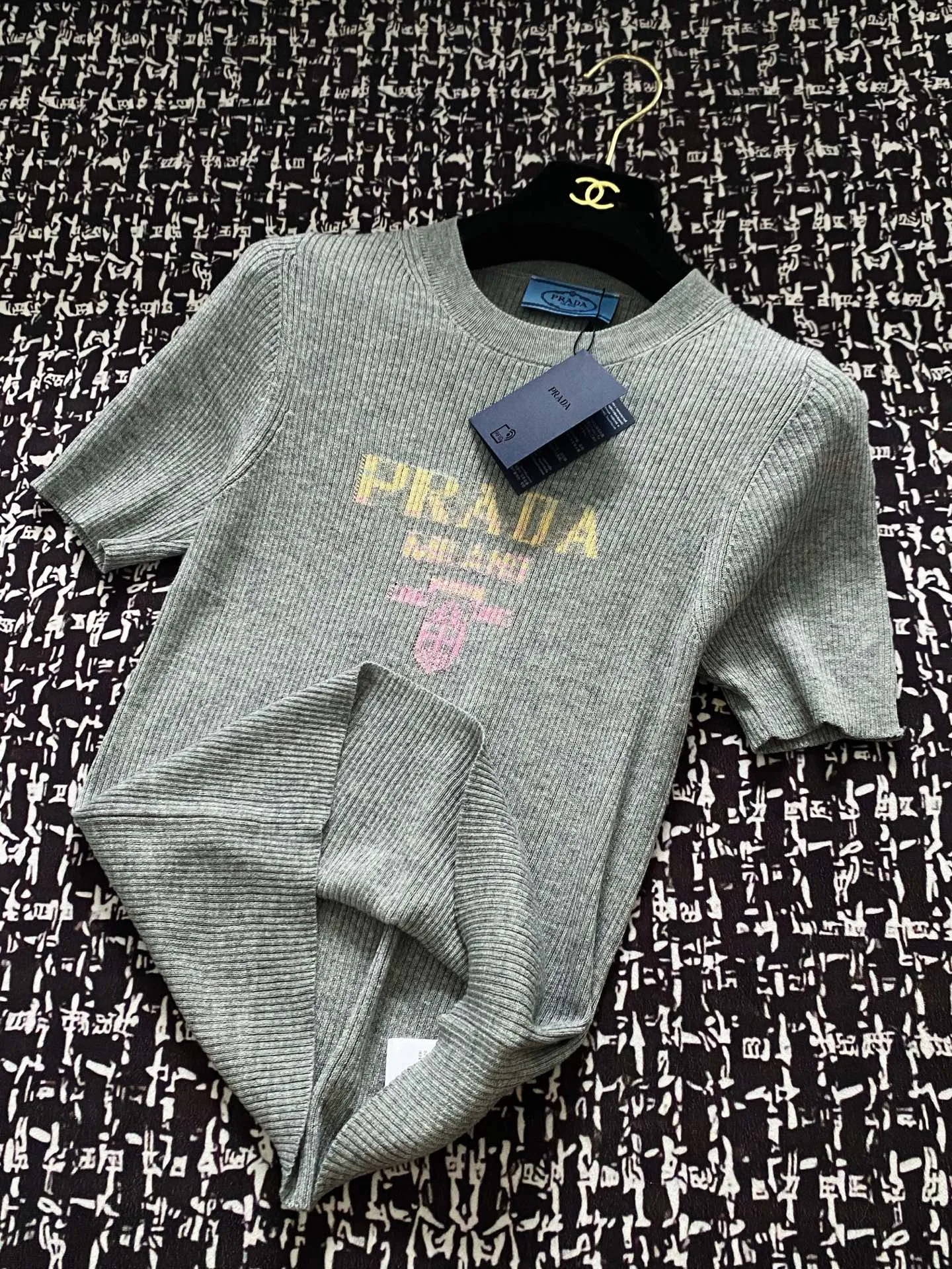 Футболки Женские Prada 28828