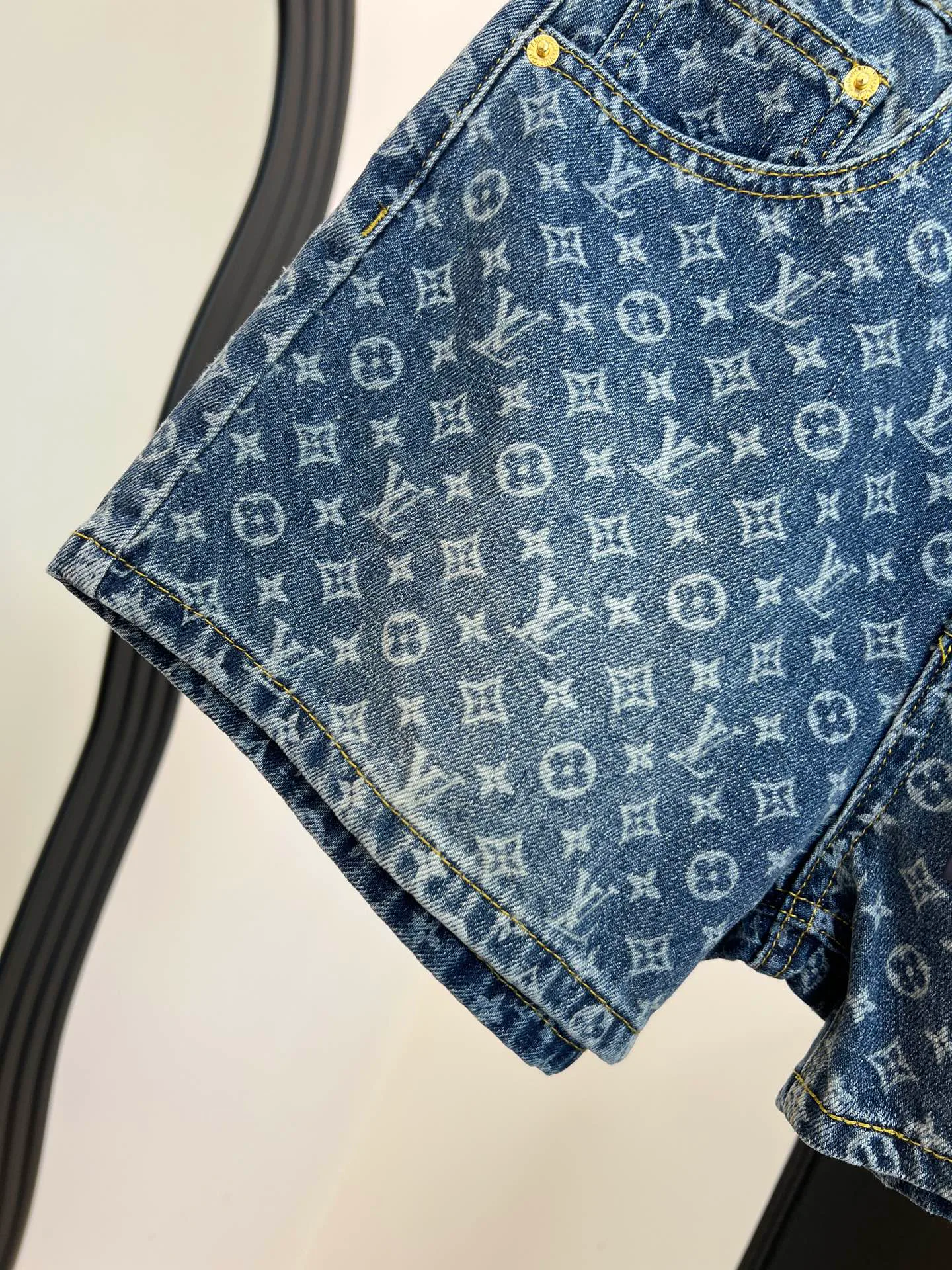 Шорты Женские Louis Vuitton 11645810
