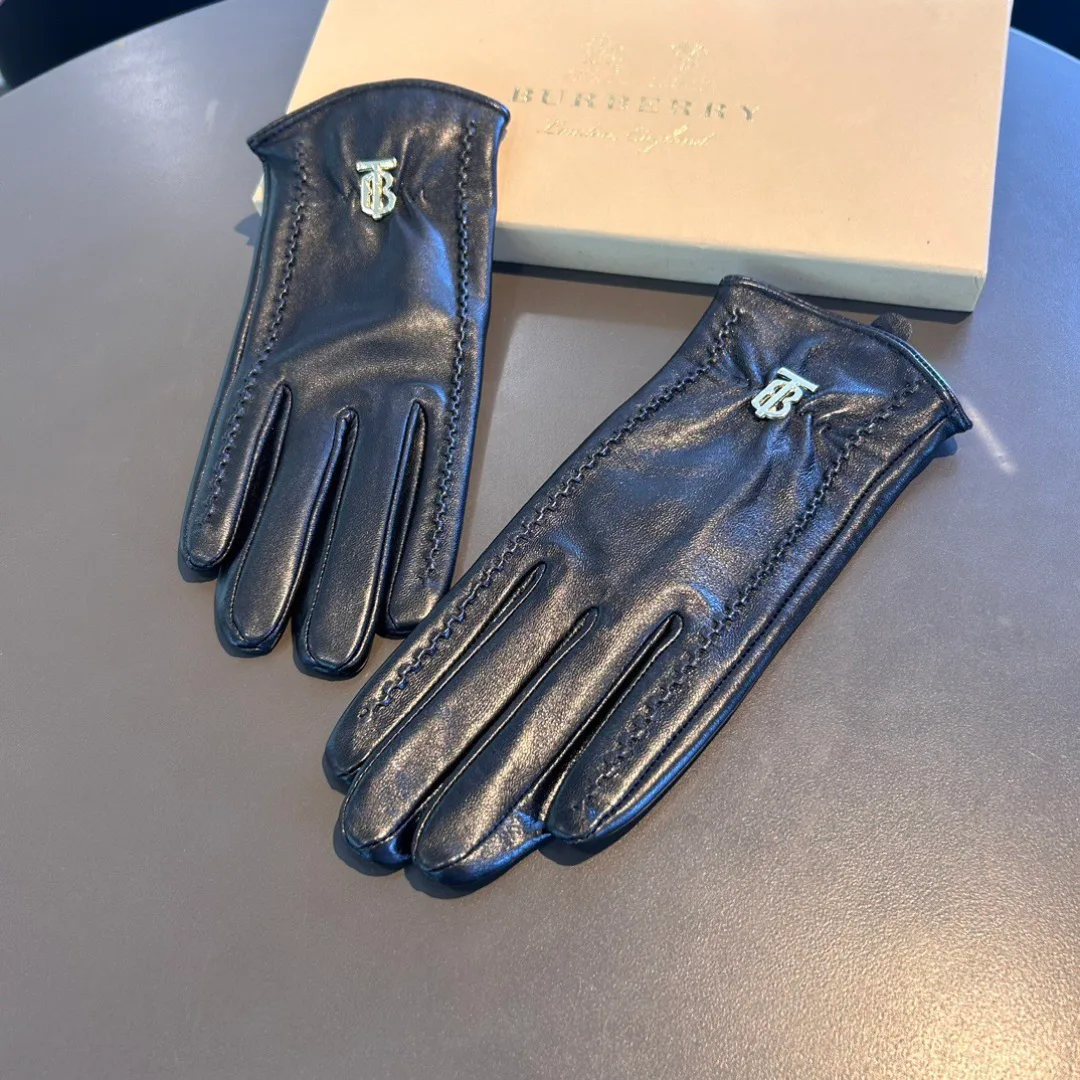 Перчатки Burberry 18574840