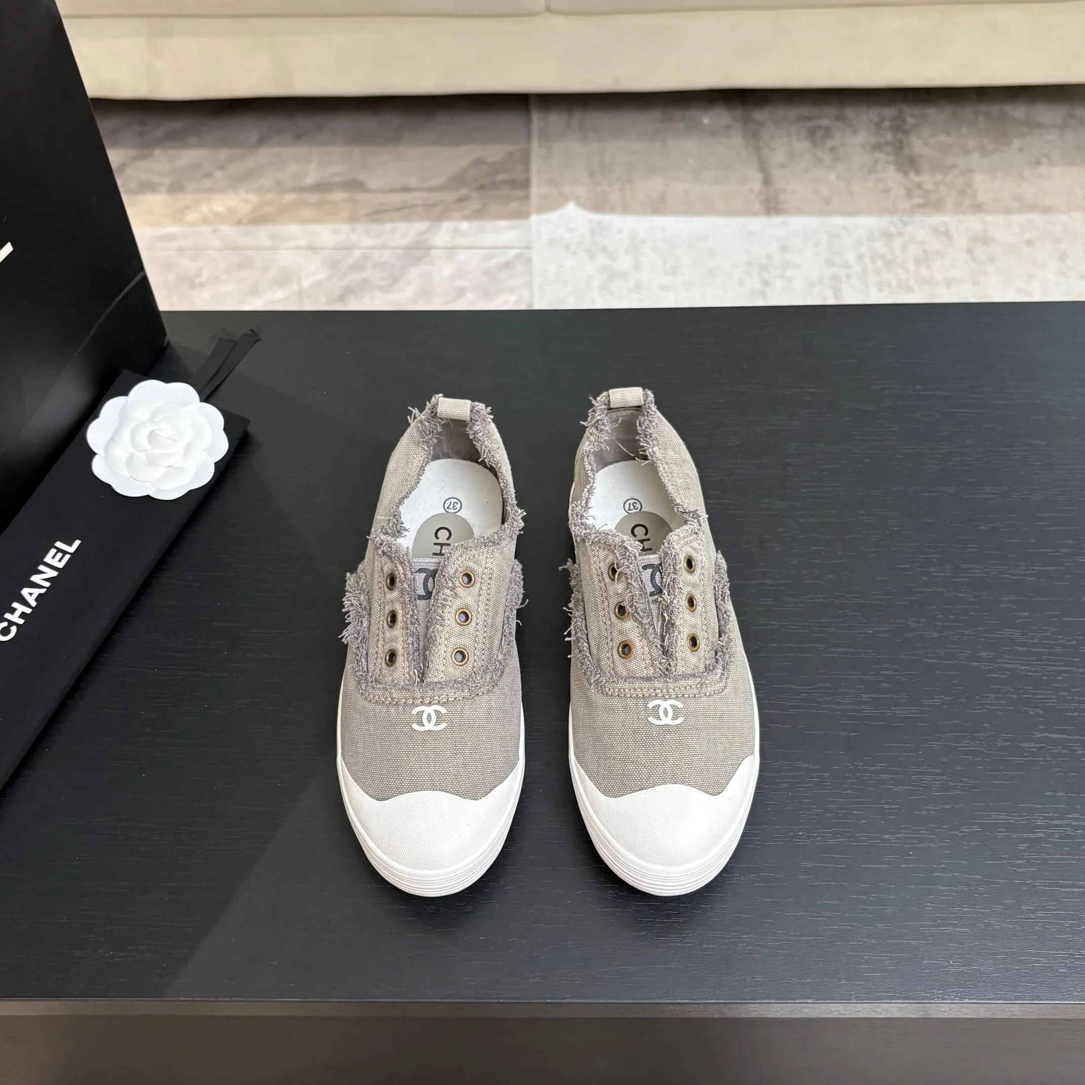 Кроссовки Женские Chanel 18062814