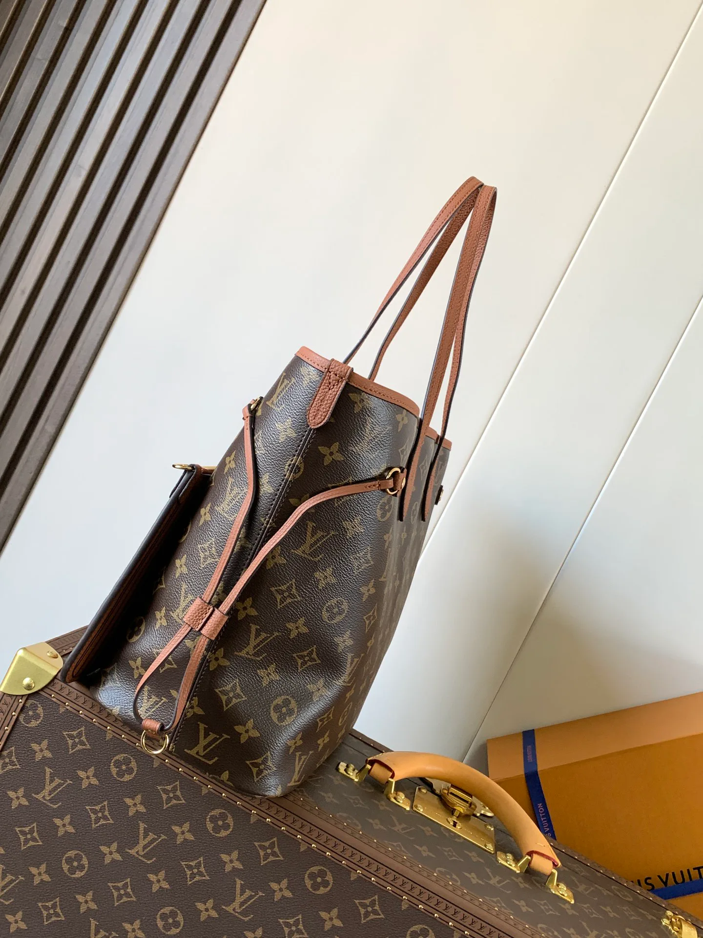 Классические Сумки Женские Louis Vuitton 18153070