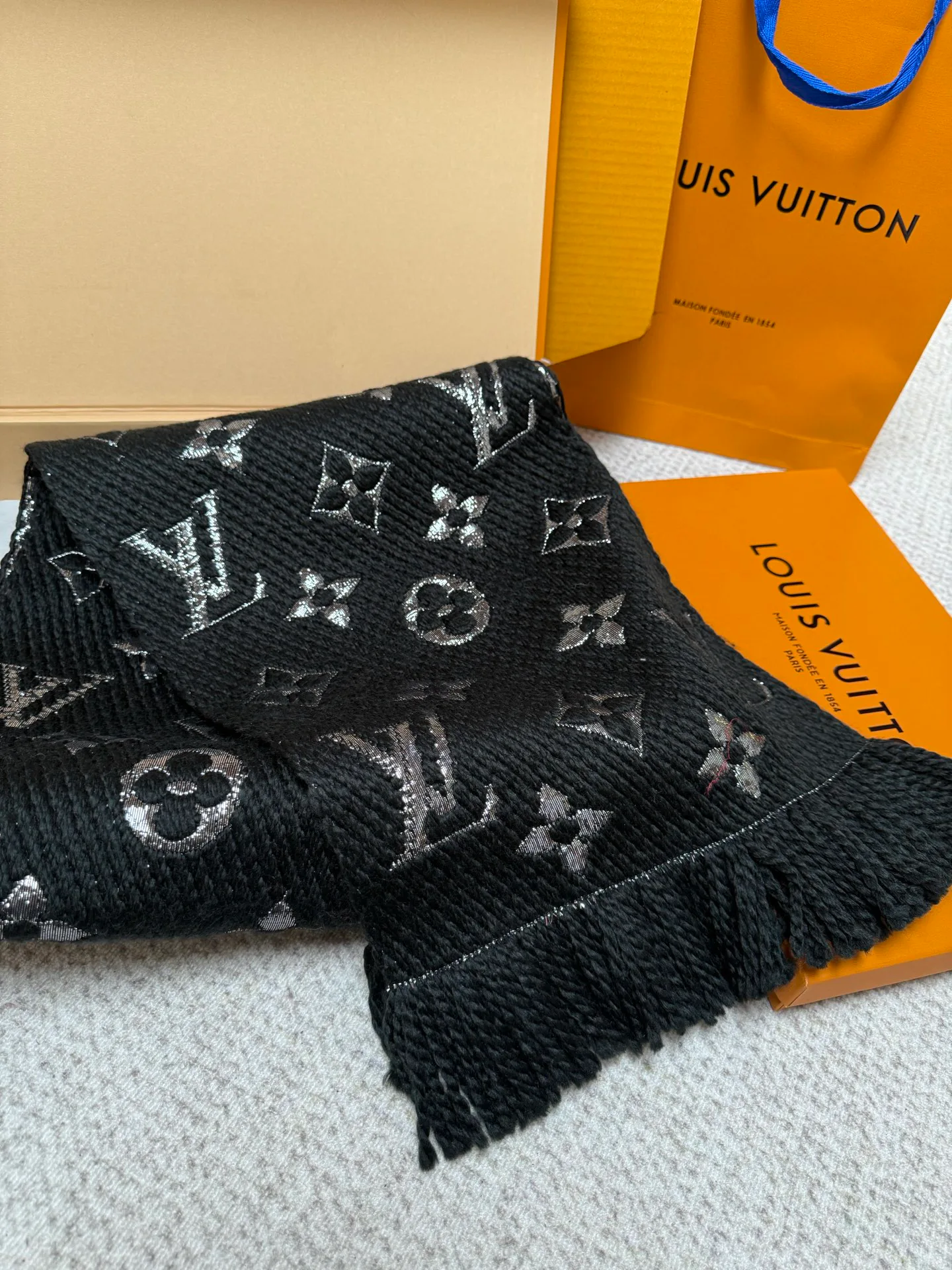 Шарфы Louis Vuitton 351388