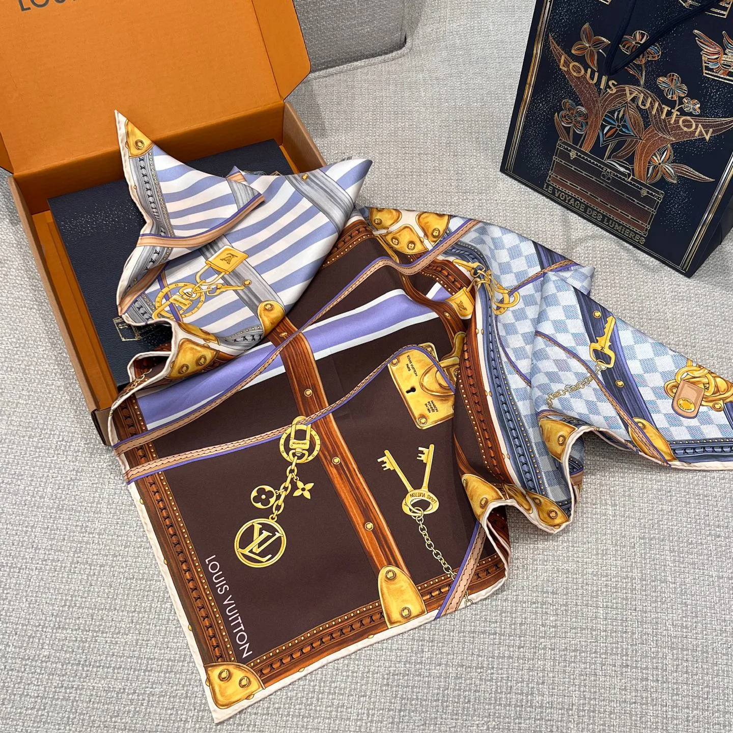 Платки Louis Vuitton 11613517