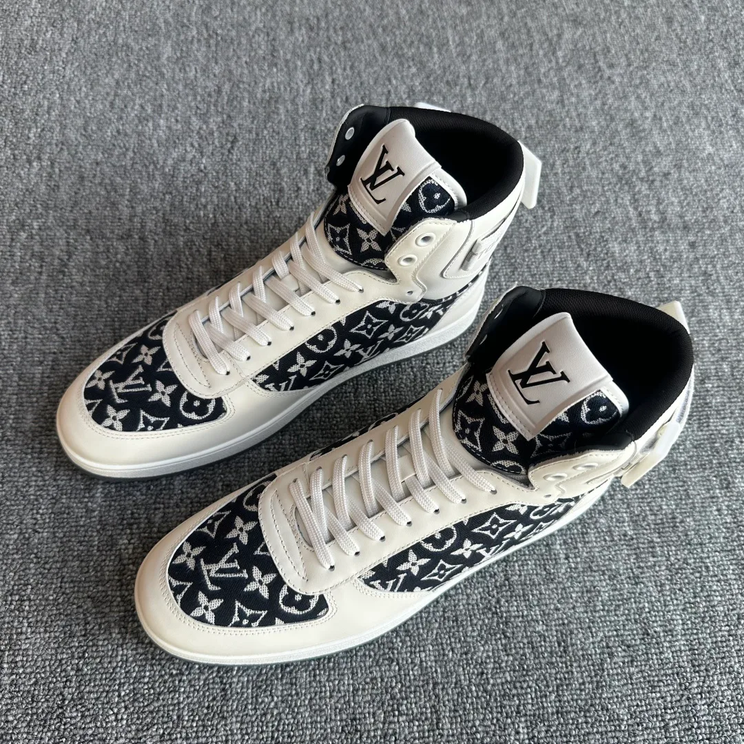 Кроссовки Мужские Louis Vuitton 18394314