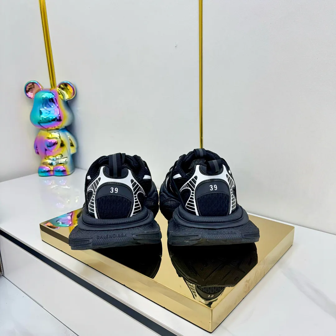 Кроссовки Женские Balenciaga 11165628