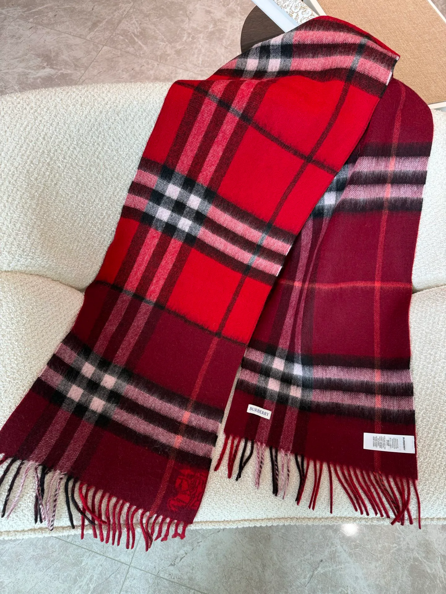 Шарфы Burberry 18275106