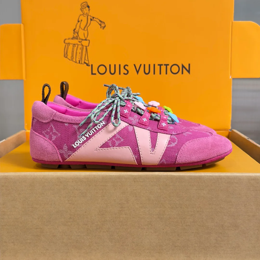Кроссовки Женские Louis Vuitton 17780707