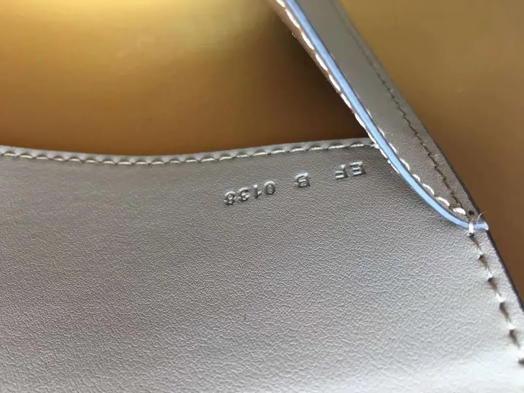 Классические Сумки Женские Givenchy 393523