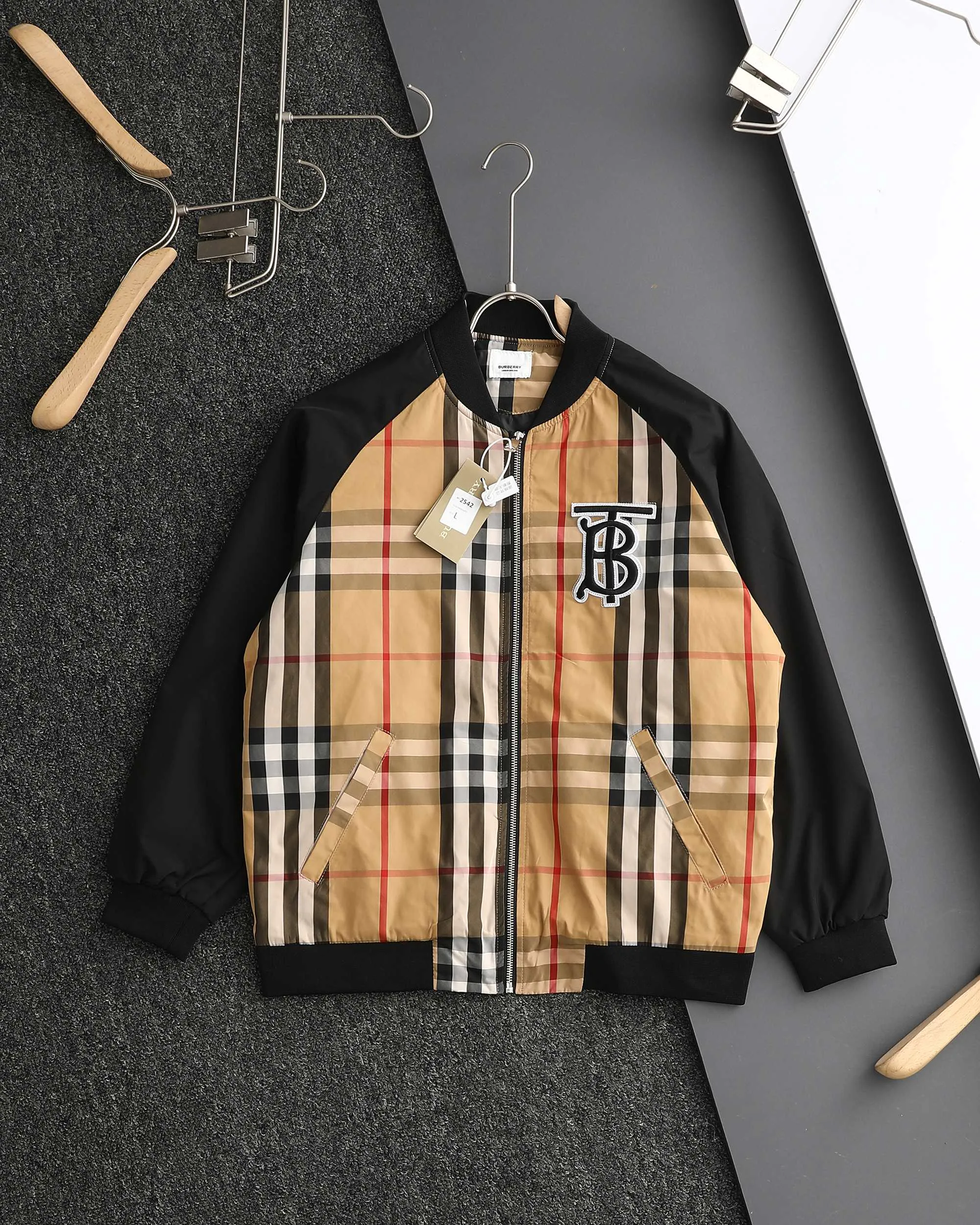 Куртки И Пуховики Мужские Burberry 11523531
