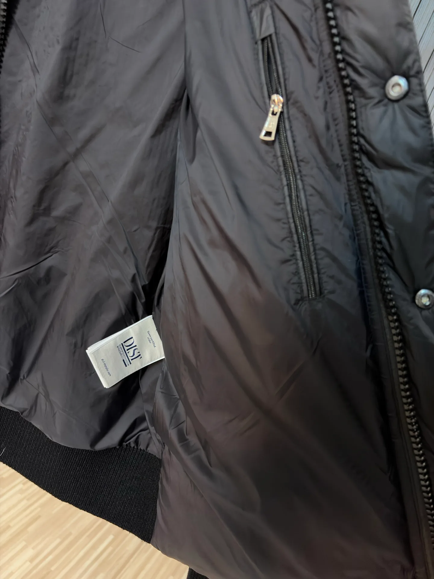 Куртки И Пуховики Женские Moncler 18391735