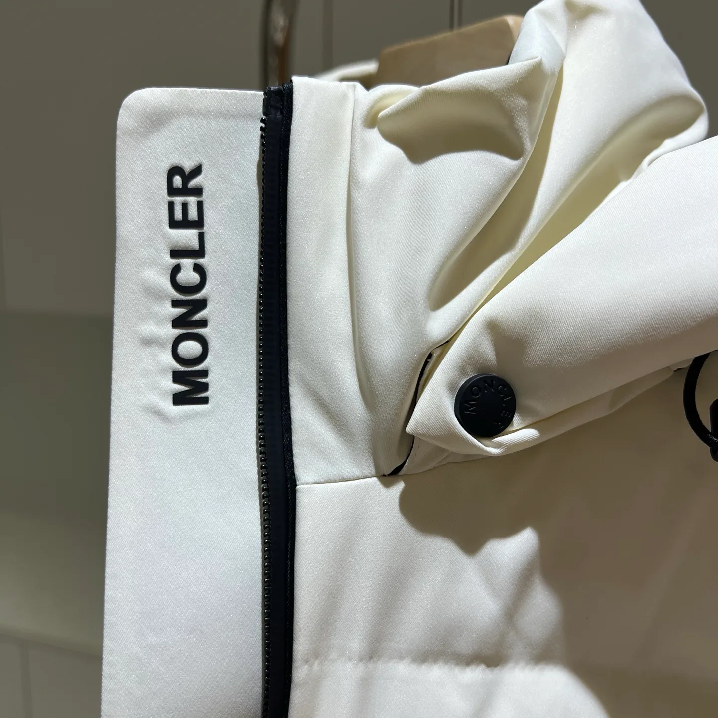 Куртки И Пуховики Женские Moncler 18180078