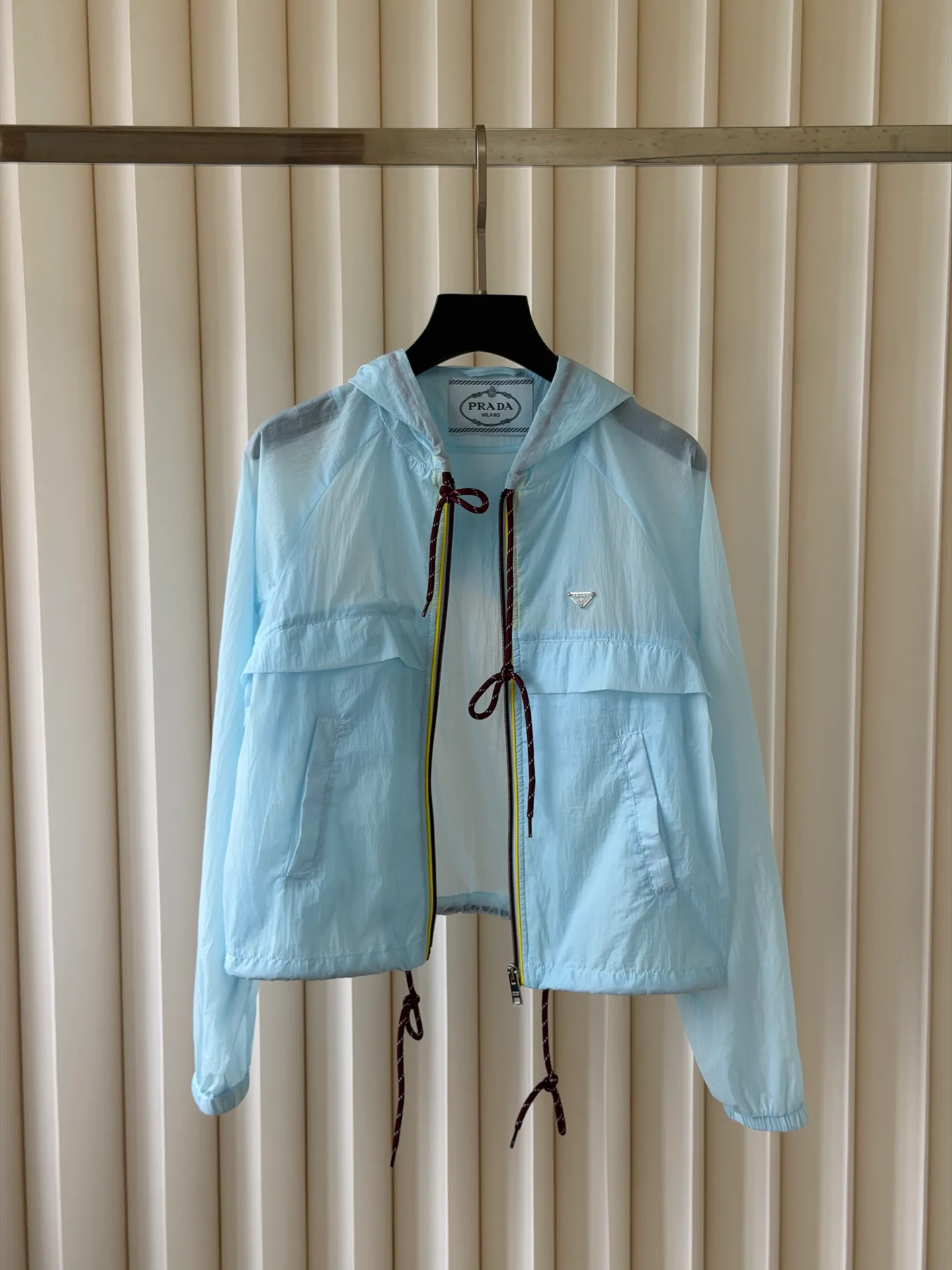 Куртки И Пуховики Женские Prada 17612842