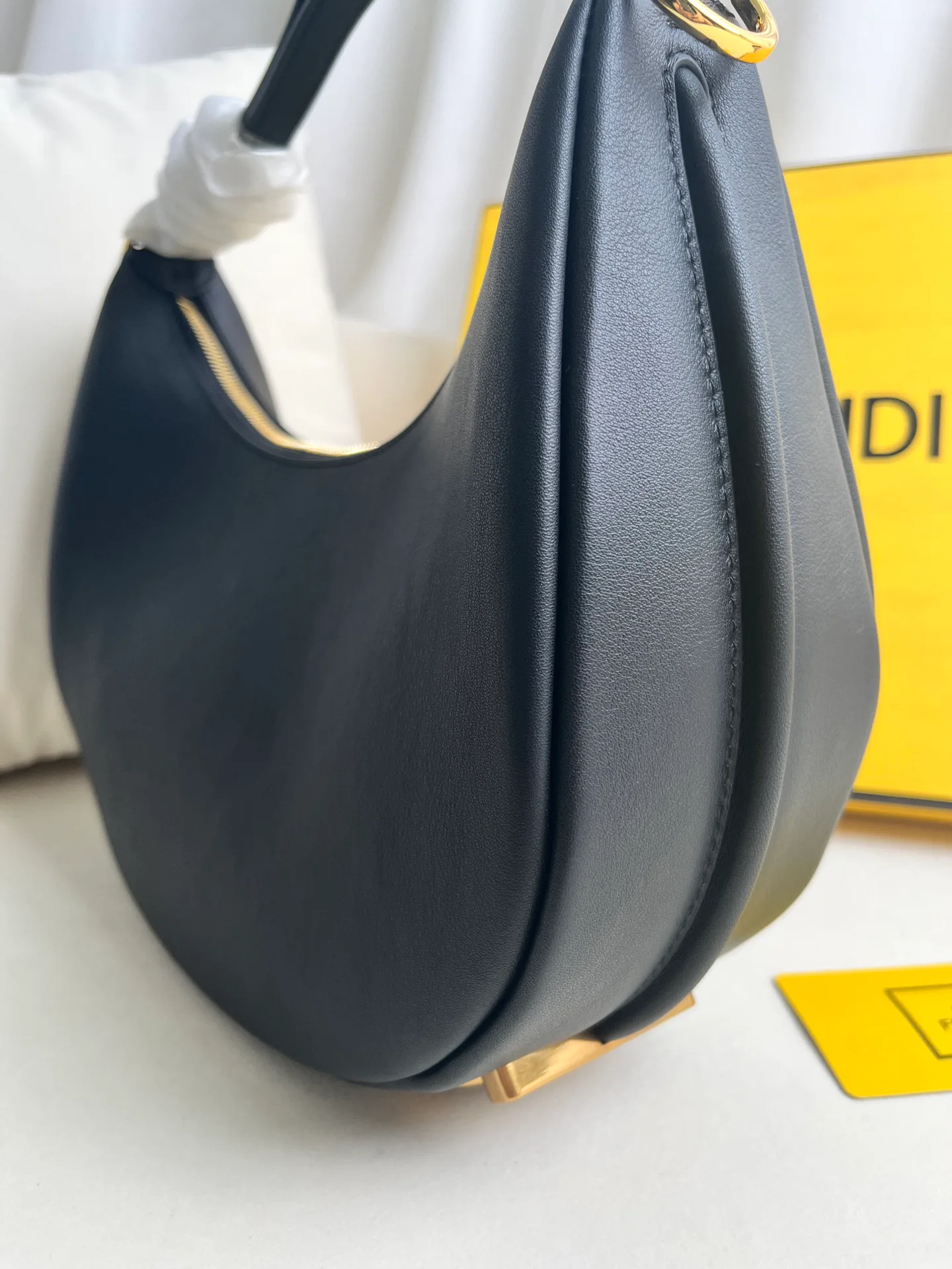 Классические Сумки Женские Fendi 17542200