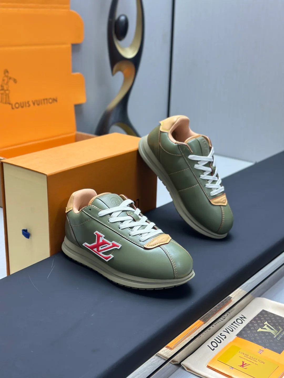 Кроссовки Женские Louis Vuitton 3470525