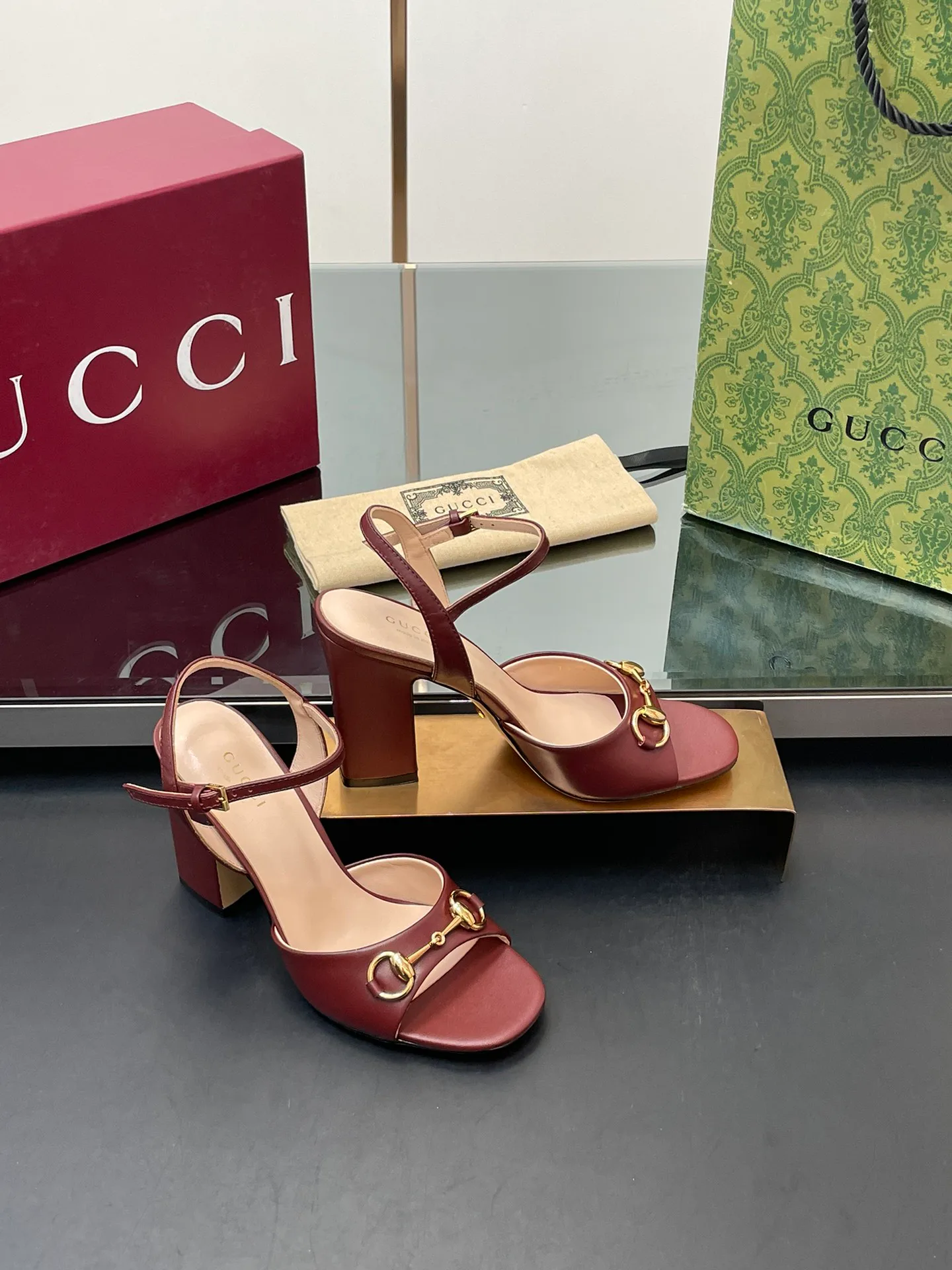 Босоножки Женские Gucci 22799
