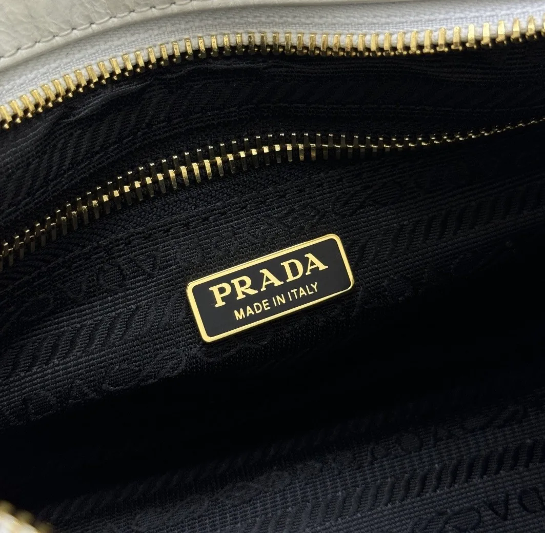 Сумки На Ремне Женские Prada 11682127