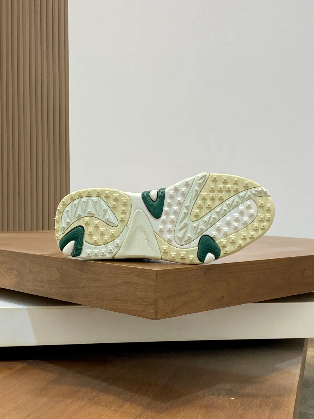 Кроссовки Женские Off-White 12842873