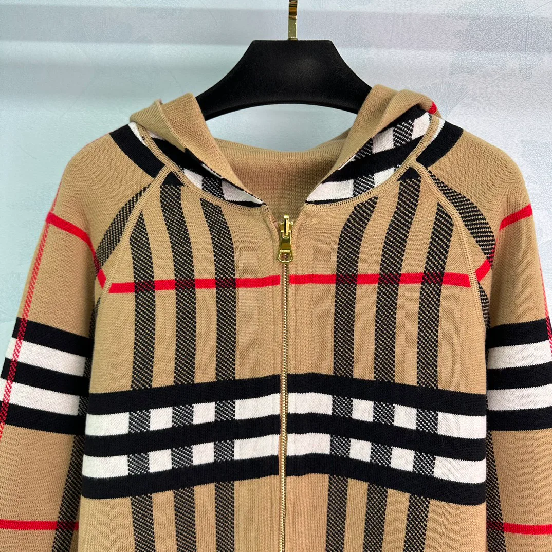 Куртки И Пуховики Женские Burberry 427798