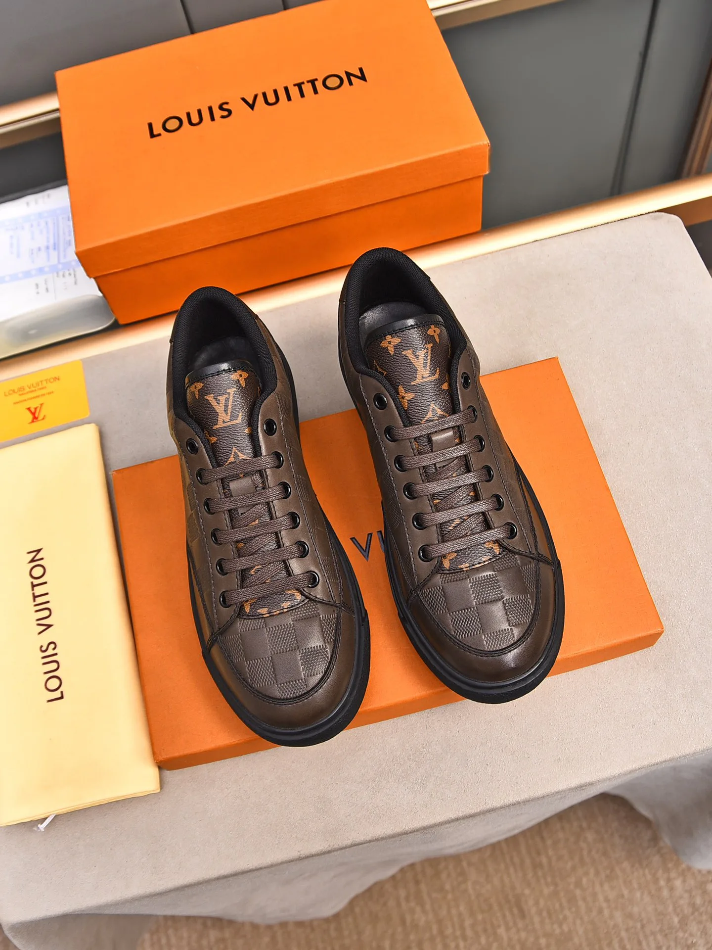 Кроссовки Мужские Louis Vuitton 12960055