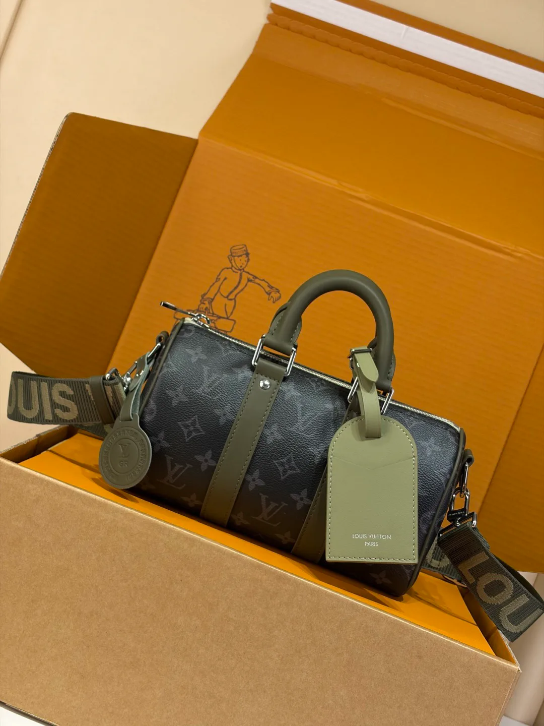 Классические Сумки Женские Louis Vuitton 18170495