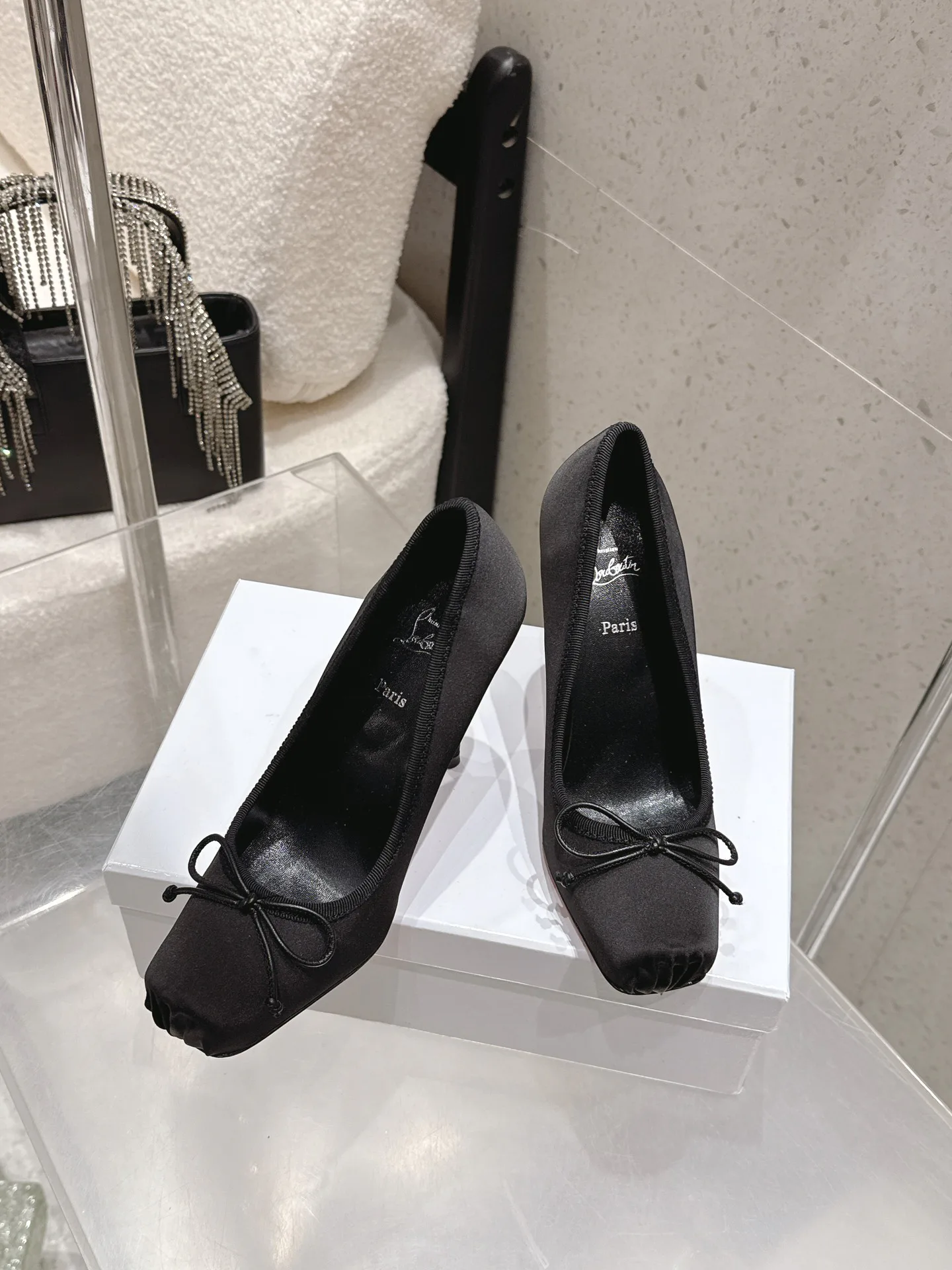 Туфли Женские Christian Louboutin 13078786