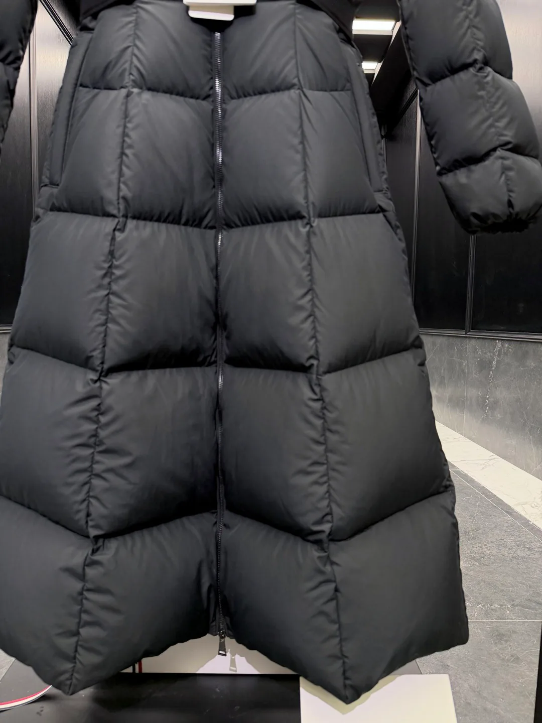 Куртки И Пуховики Женские Moncler 19080357