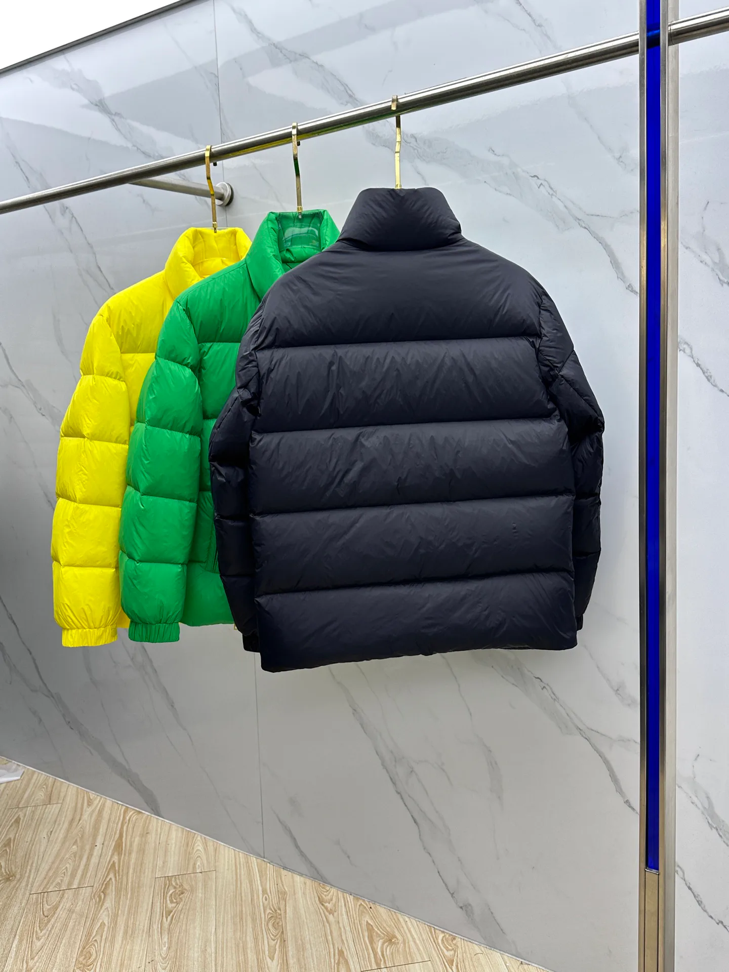 Куртки И Пуховики Мужские Moncler 2237538