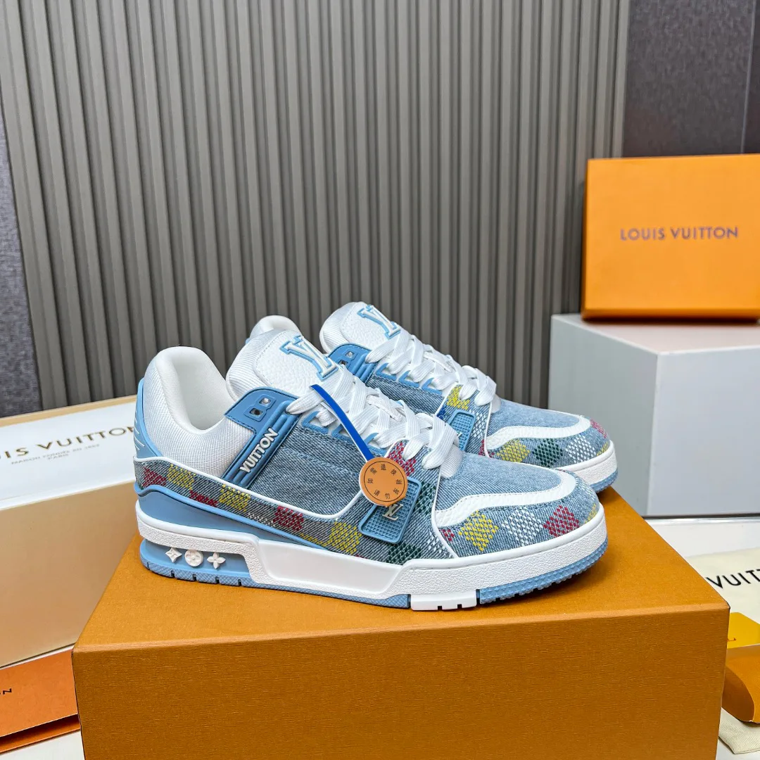 Кроссовки Женские Louis Vuitton 11707375