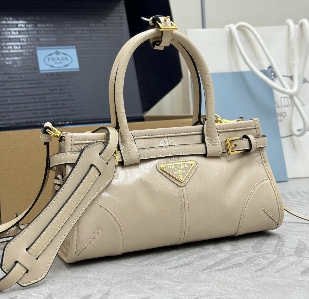 Сумки На Ремне Женские Prada 11682130
