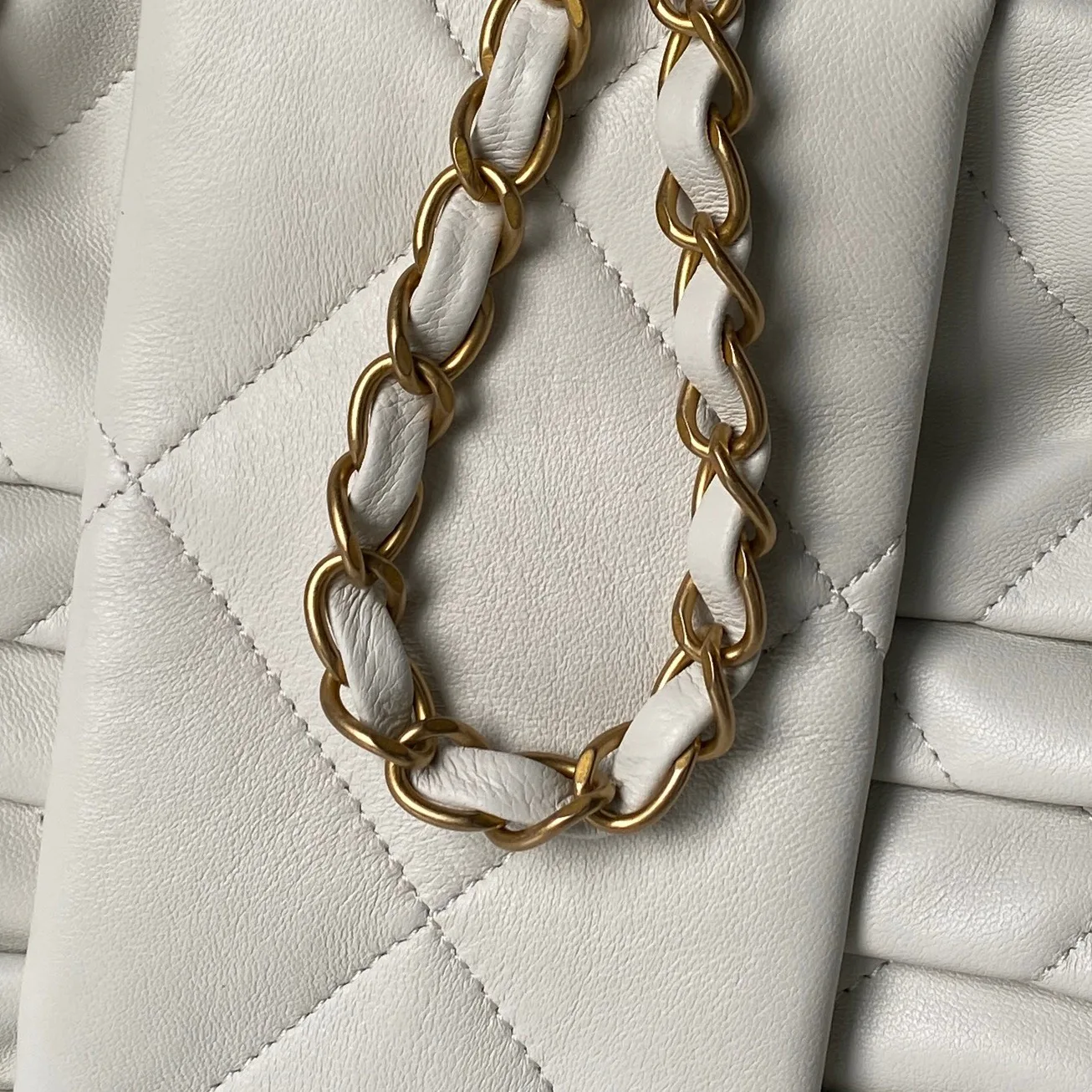 Классические Сумки Женские Chanel 18207779