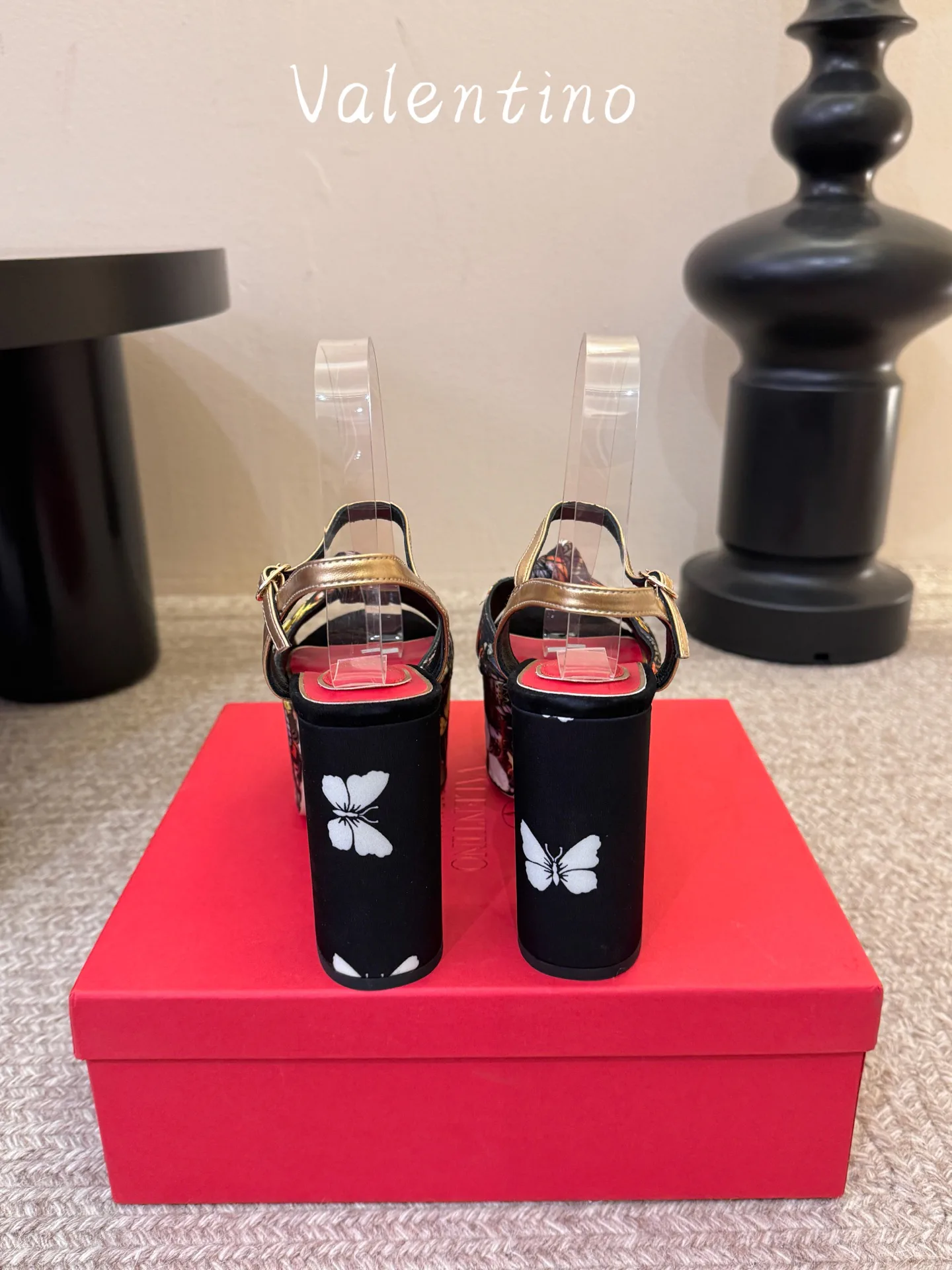 Босоножки Женские Valentino 19707116