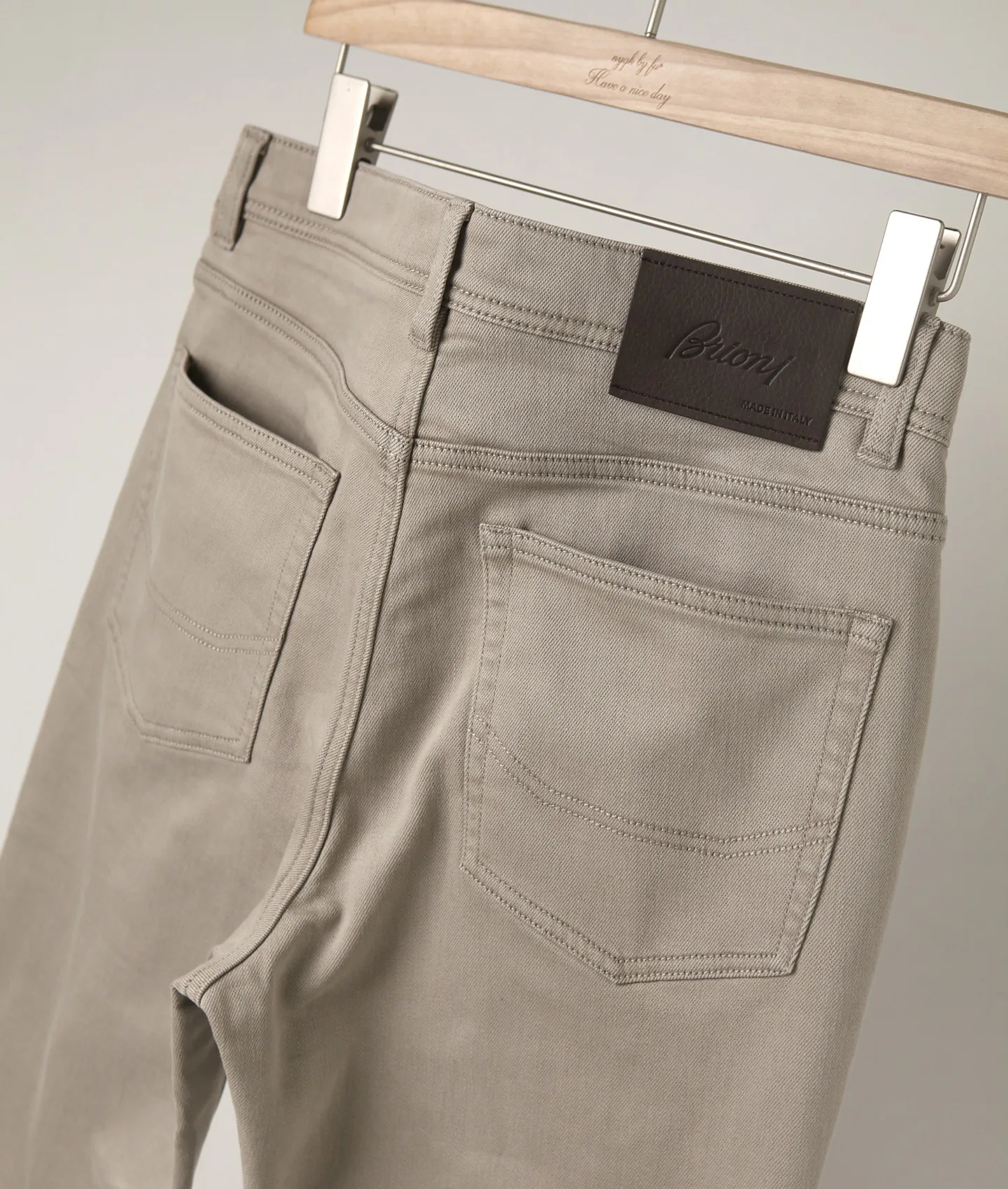 Джинсы Мужские Brioni 18368973