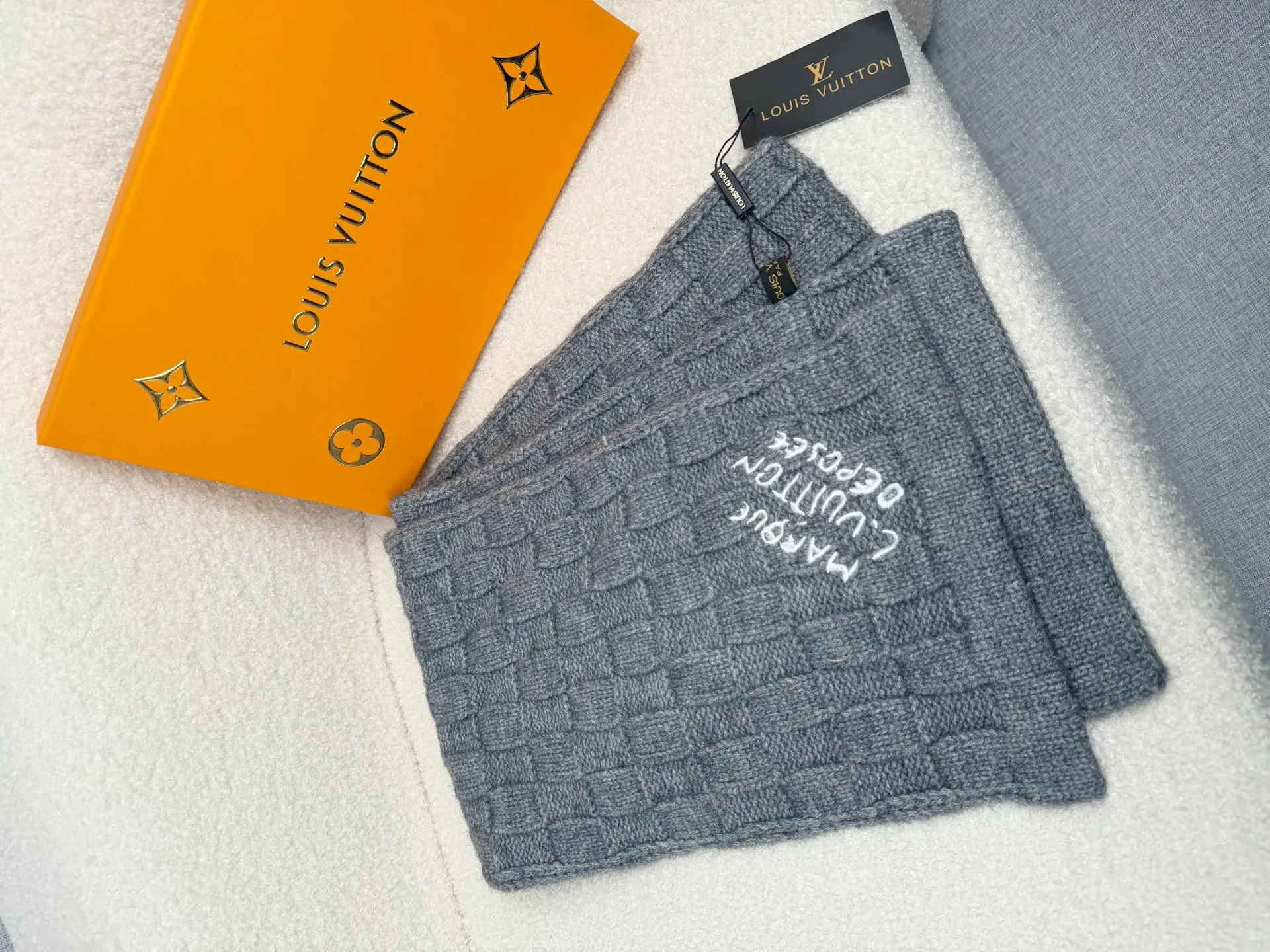 Шарфы Louis Vuitton 101181