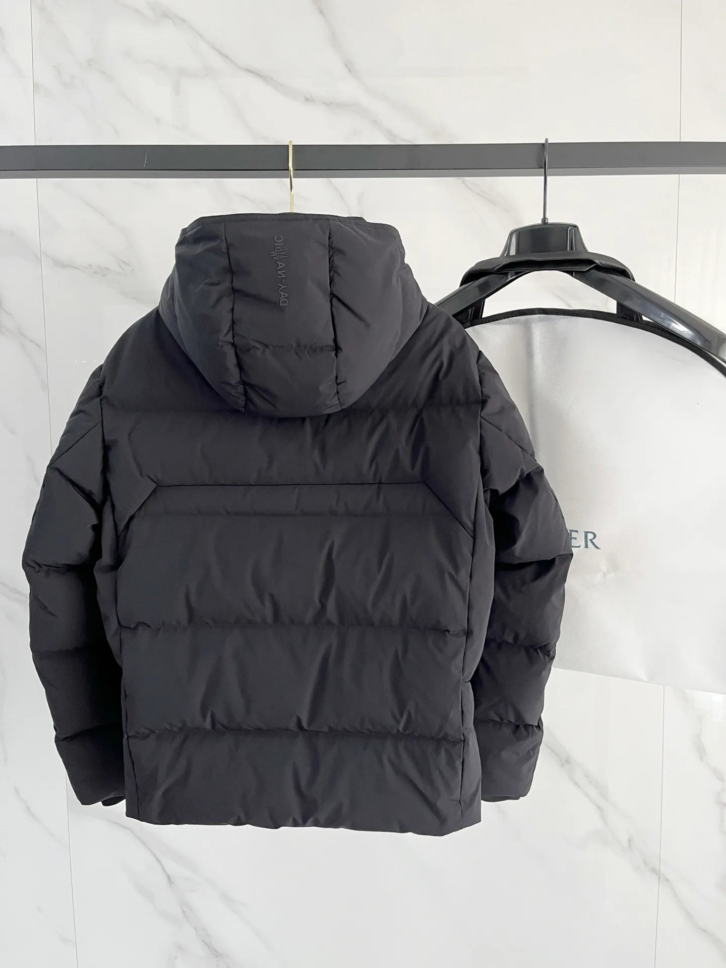 Куртки И Пуховики Мужские Moncler 283222
