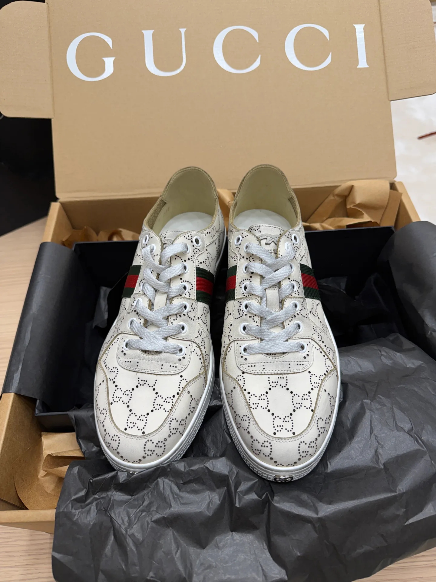 Кроссовки Женские Gucci 18995125