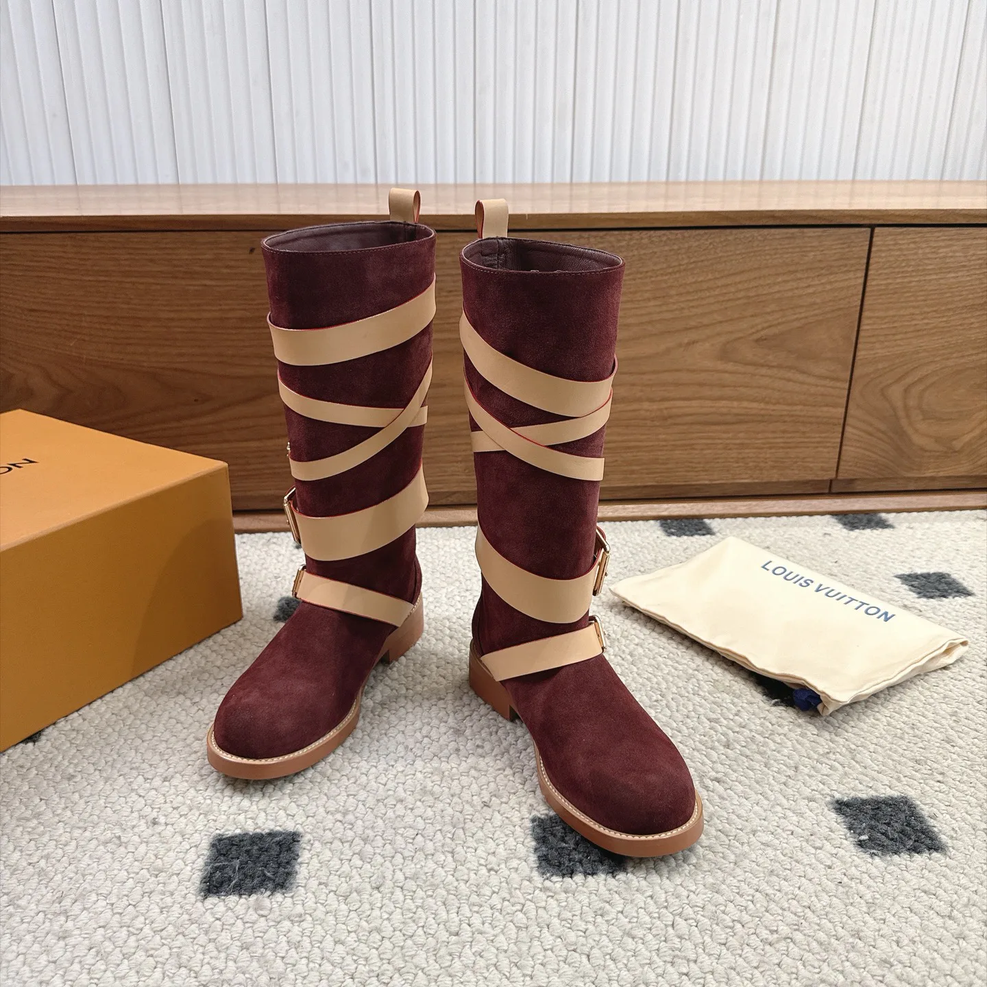 Ботинки Женские Louis Vuitton 18025524