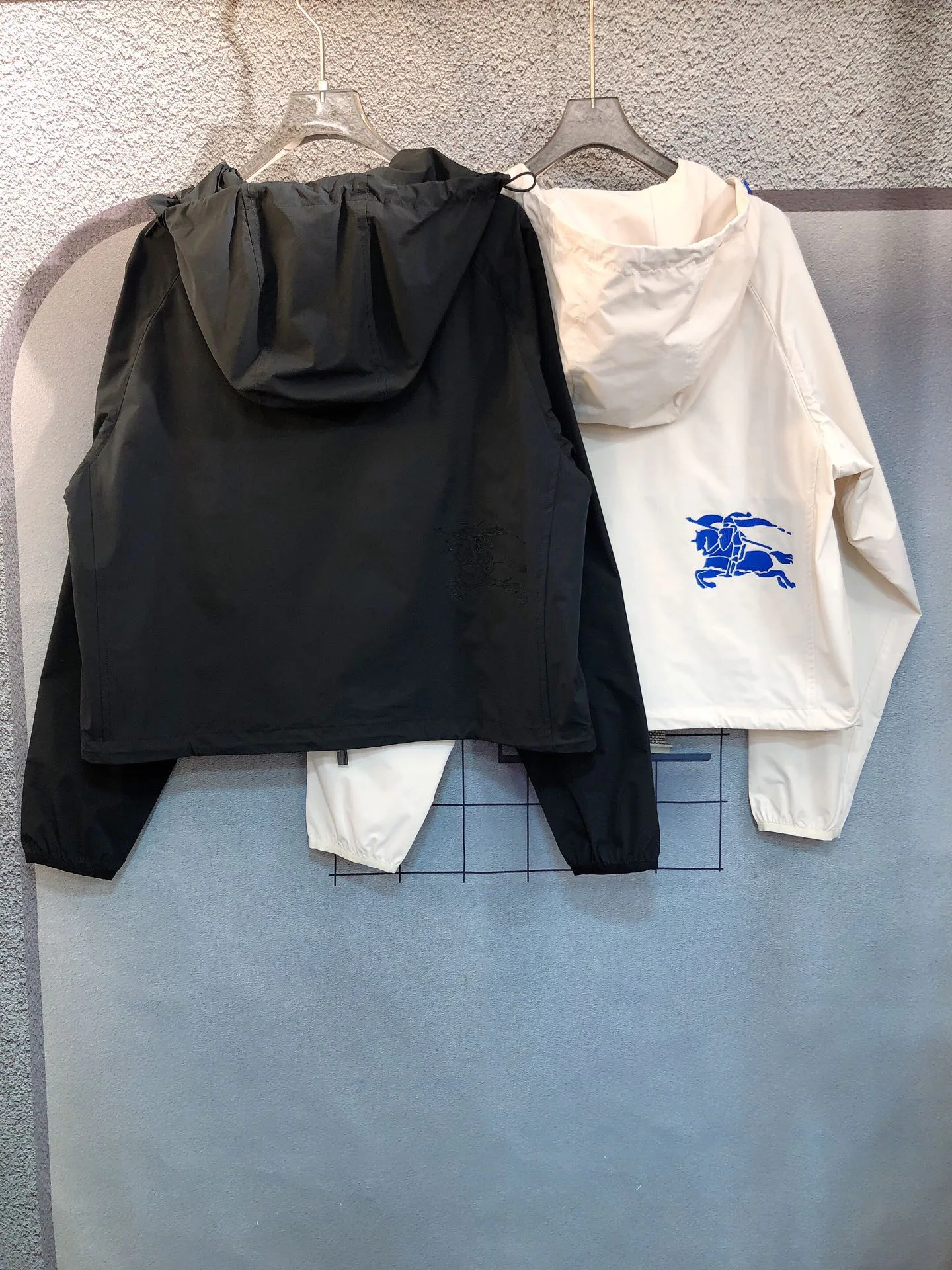 Куртки И Пуховики Женские Burberry 35879