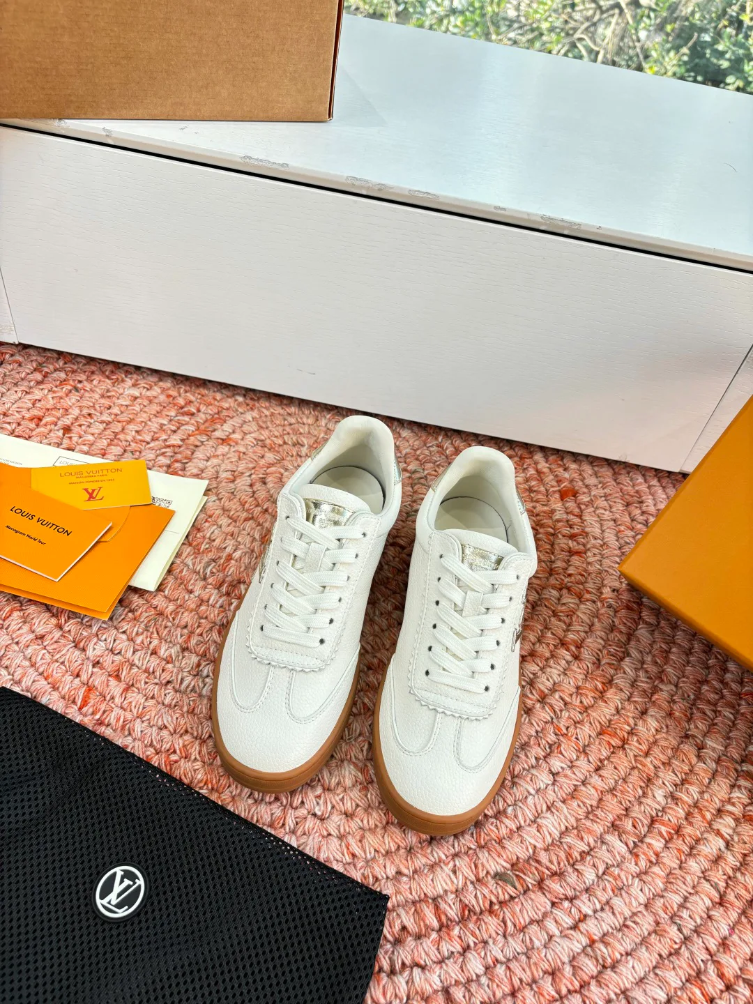 Кроссовки Женские Louis Vuitton 1590607