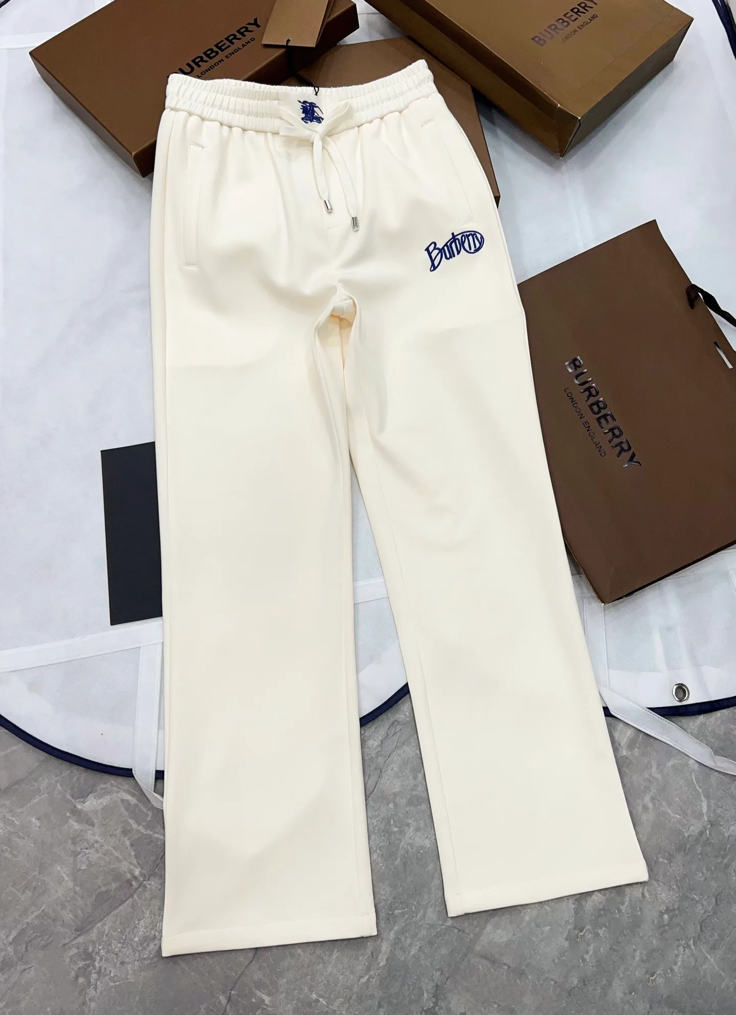 Брюки Мужские Burberry 11322899