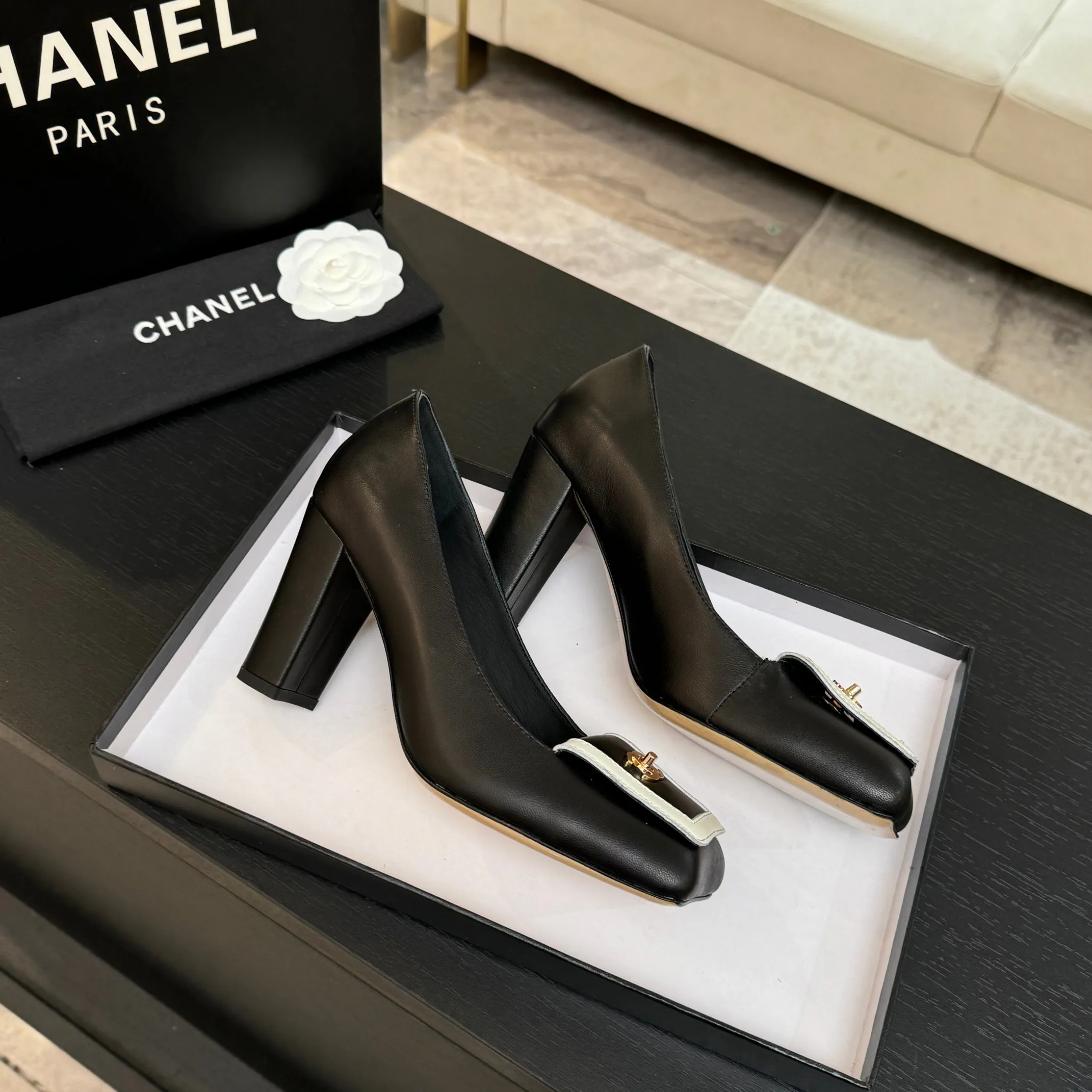 Туфли Женские Chanel 11609384