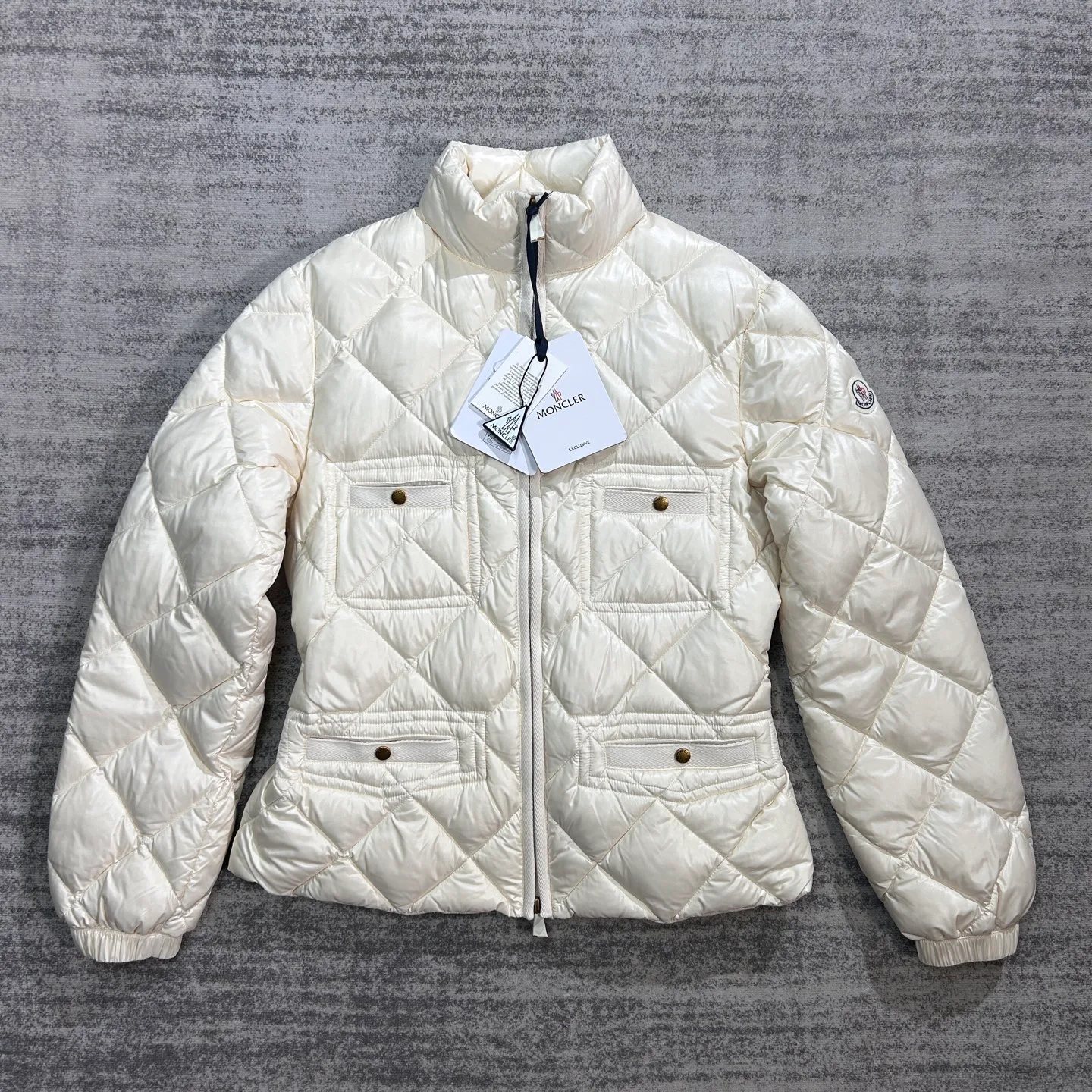 Куртки И Пуховики Женские Moncler 19039338