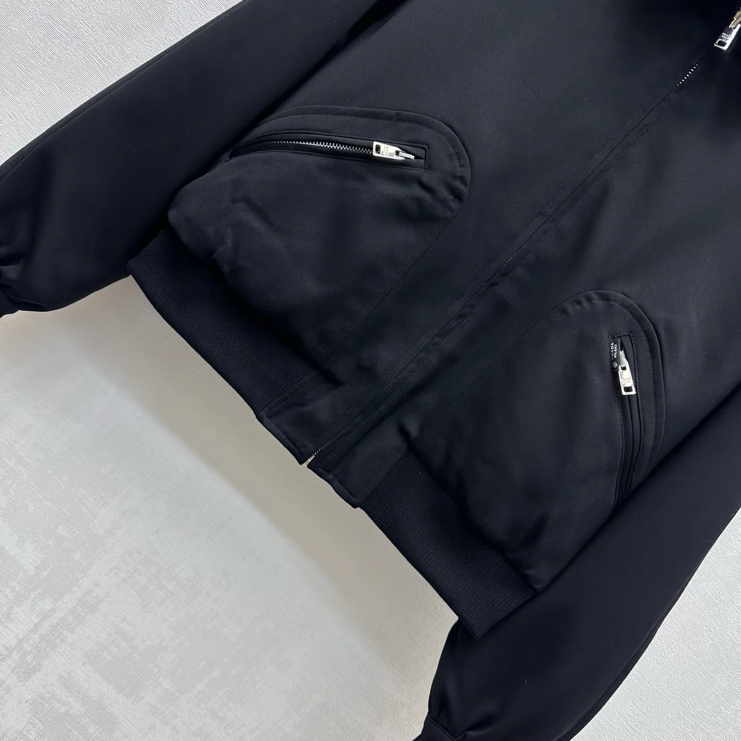 Куртки И Пуховики Женские Prada 18928382