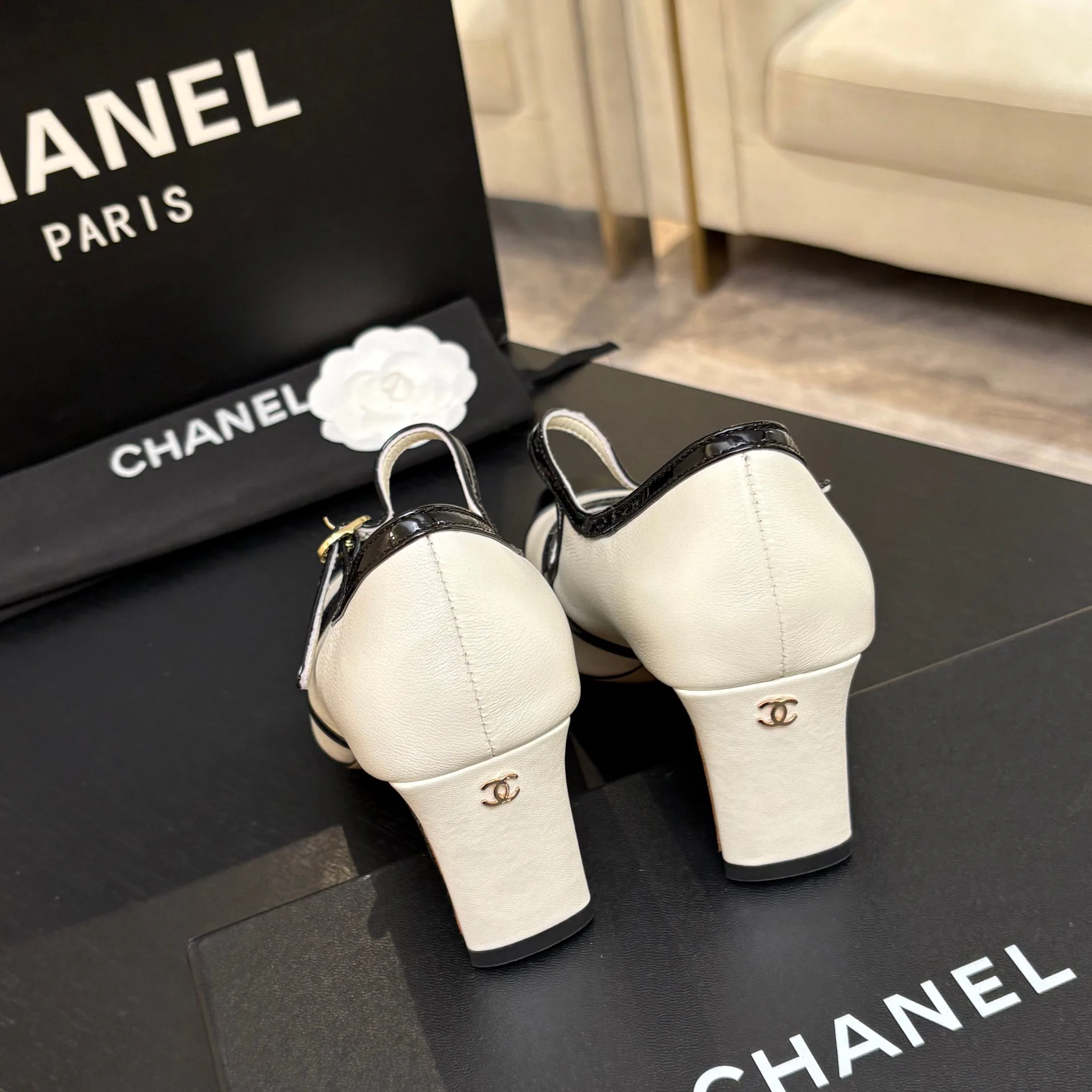 Туфли Женские Chanel 17448368
