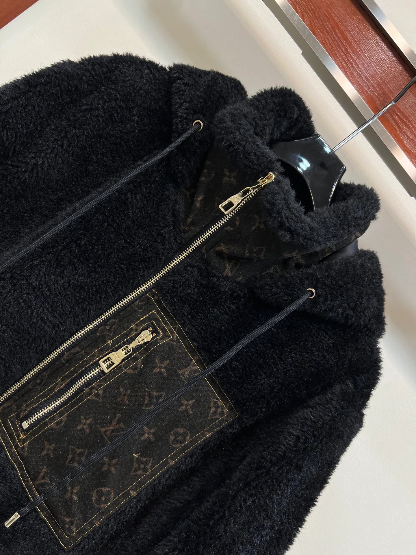 Куртки И Пуховики Женские Louis Vuitton 19443548