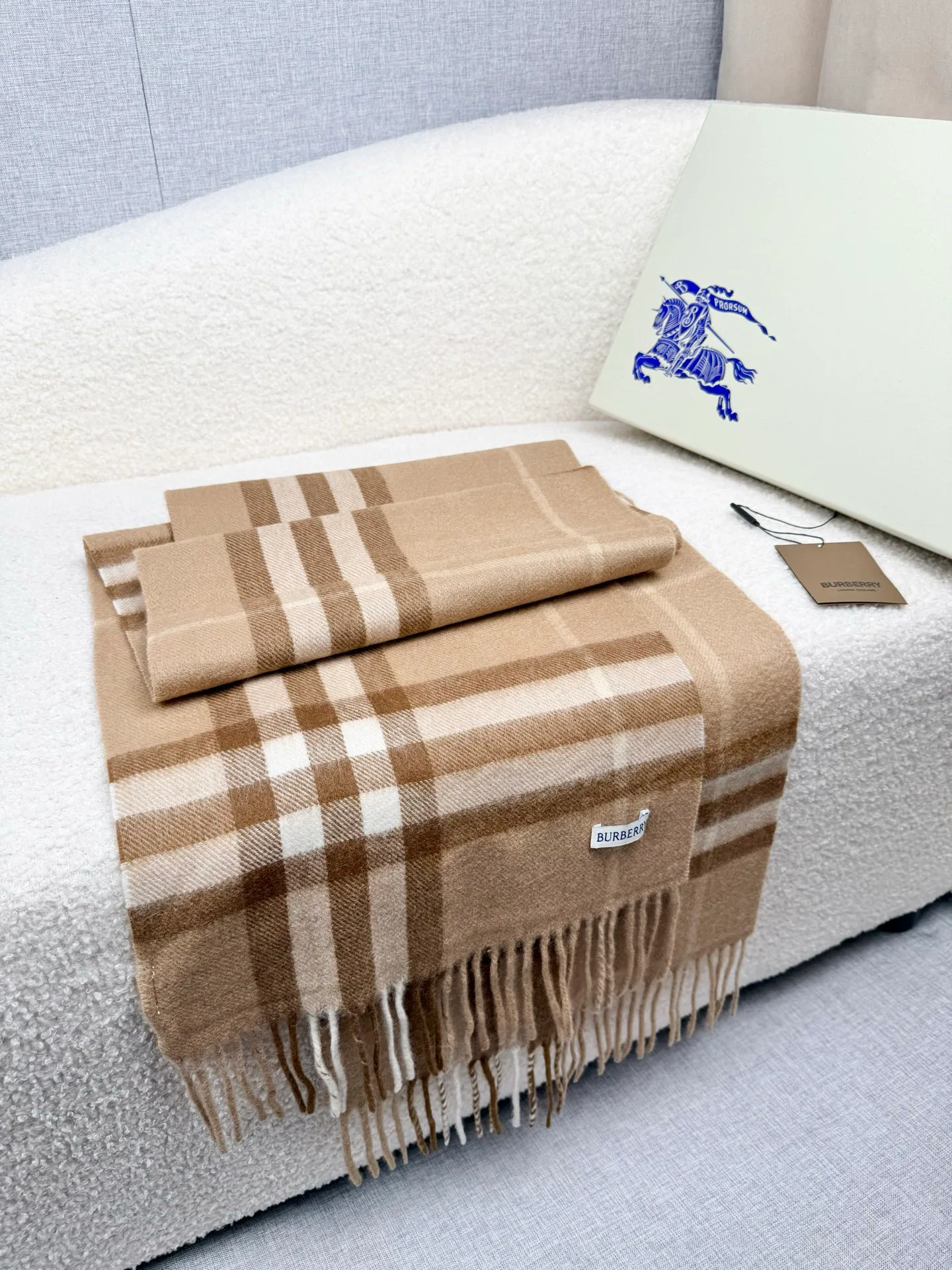 Шарфы Burberry 4516071