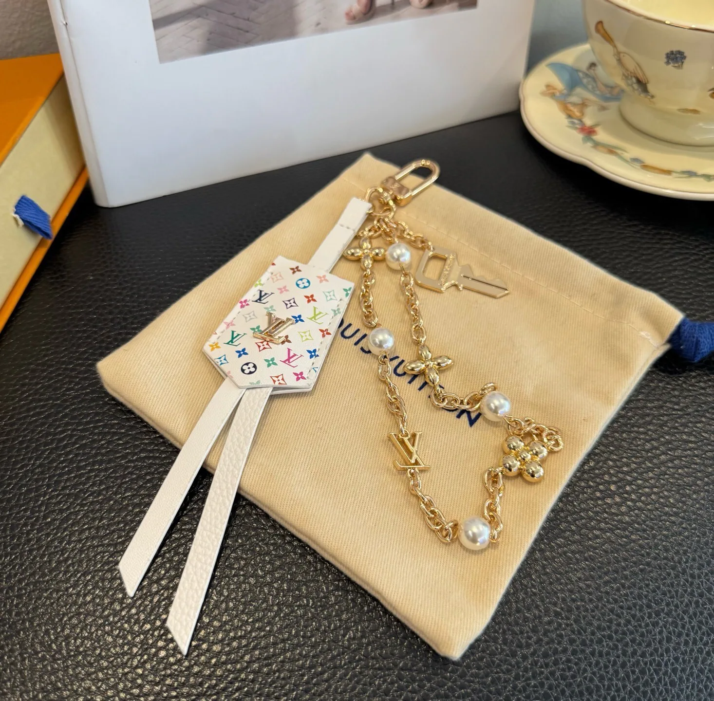 Ключницы Louis Vuitton 18013296