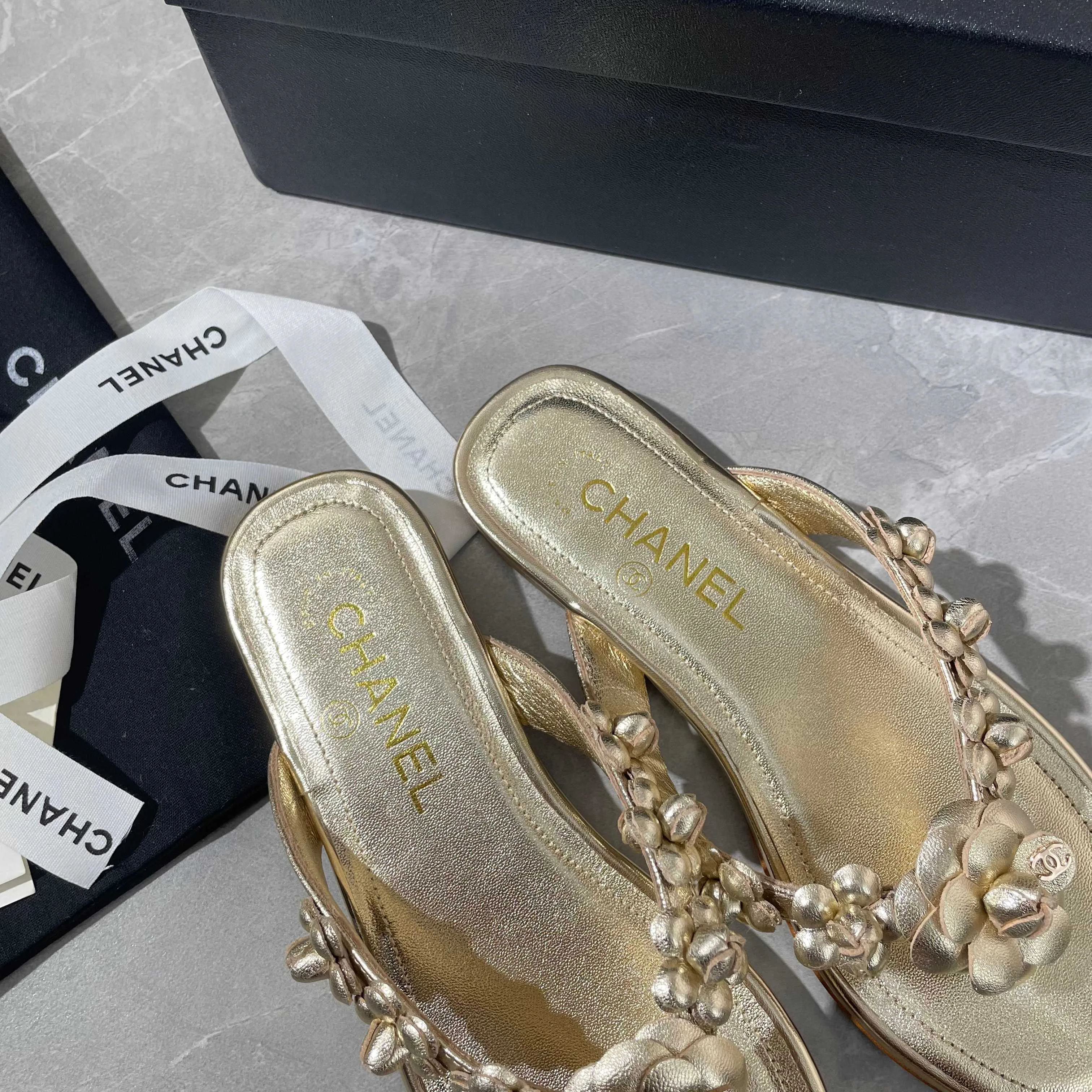 Шлепанцы Женские Chanel 17947069