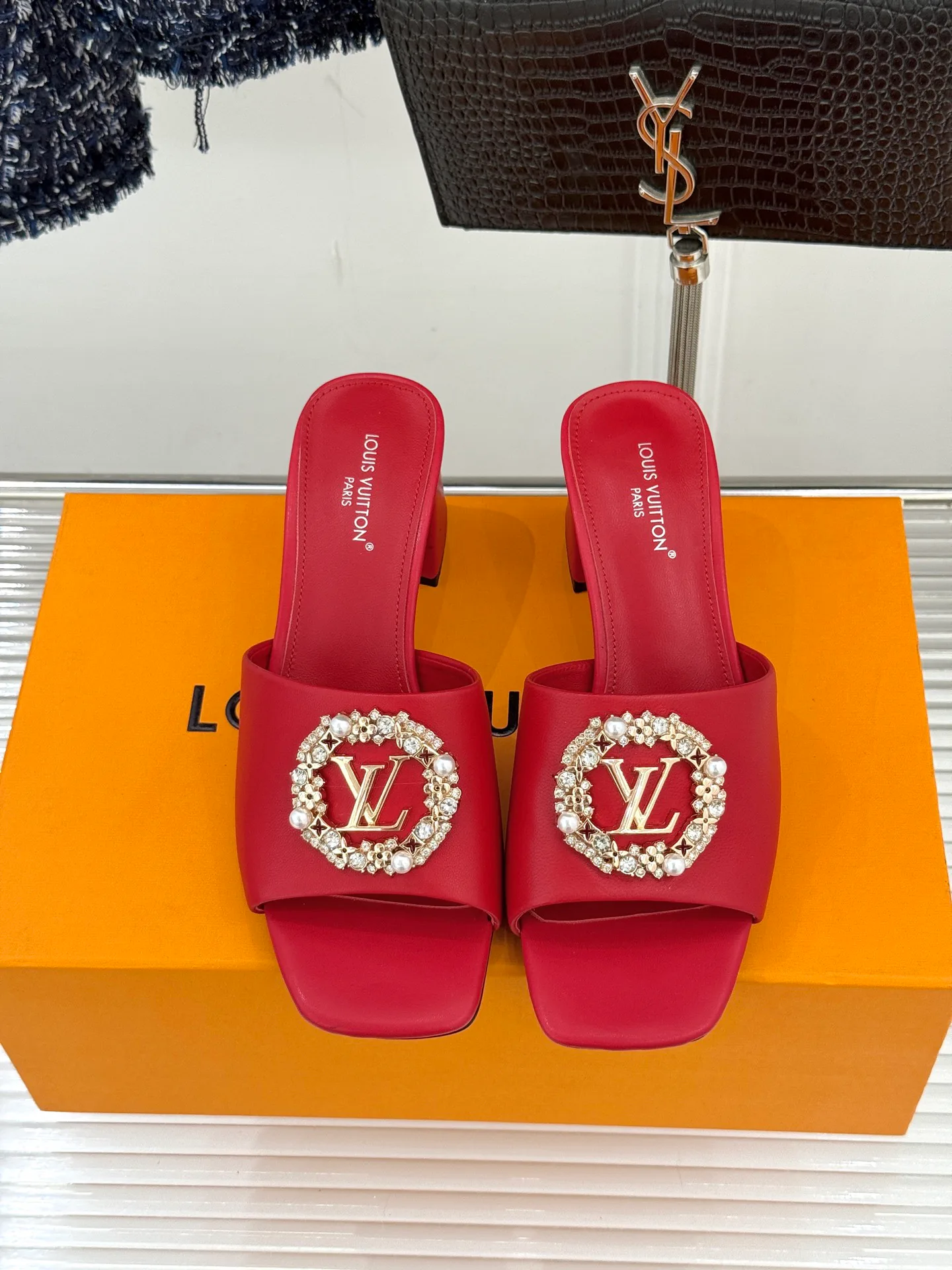 Босоножки Женские Louis Vuitton 2768105